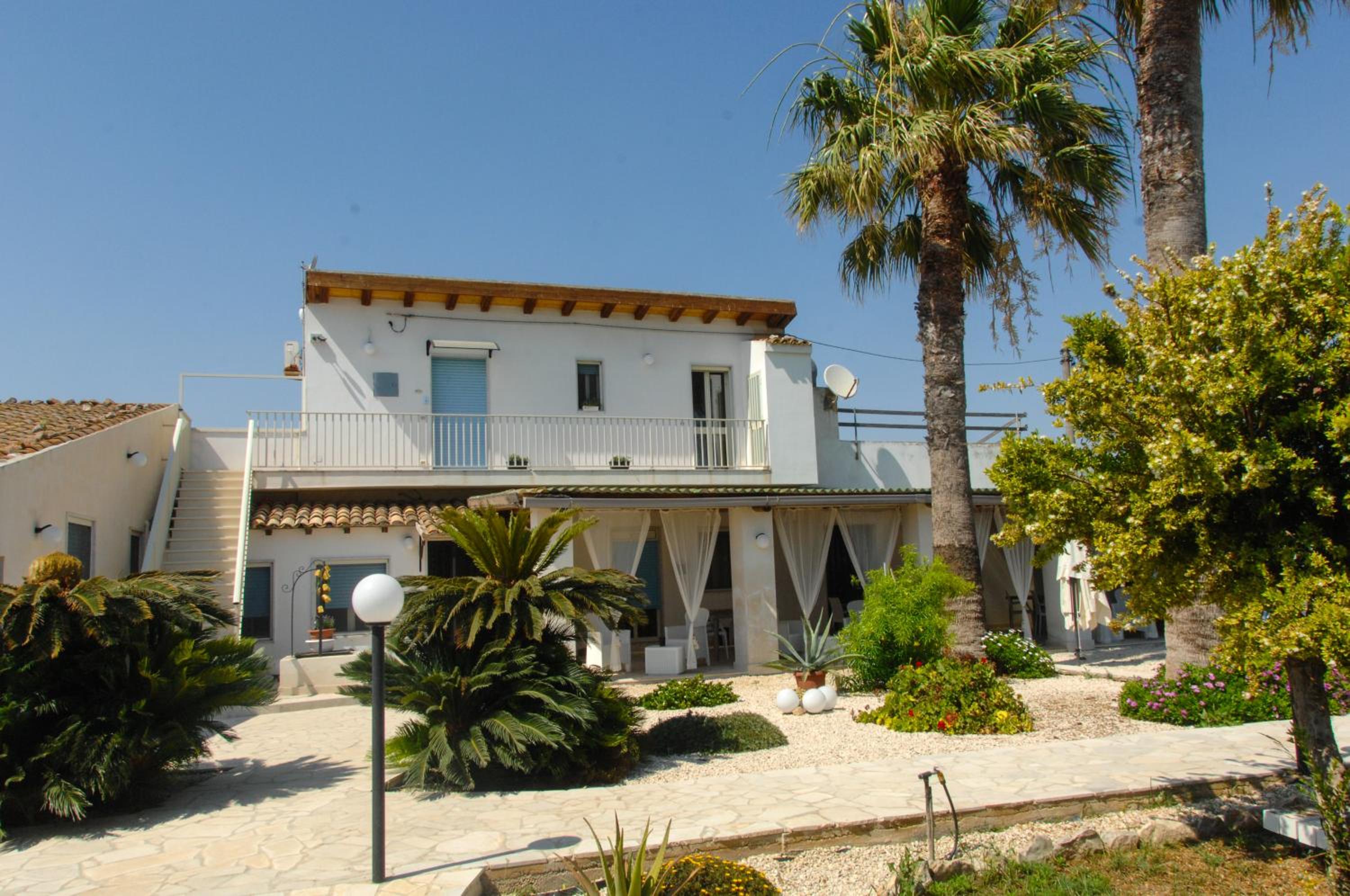 Villa Giummarito B & B