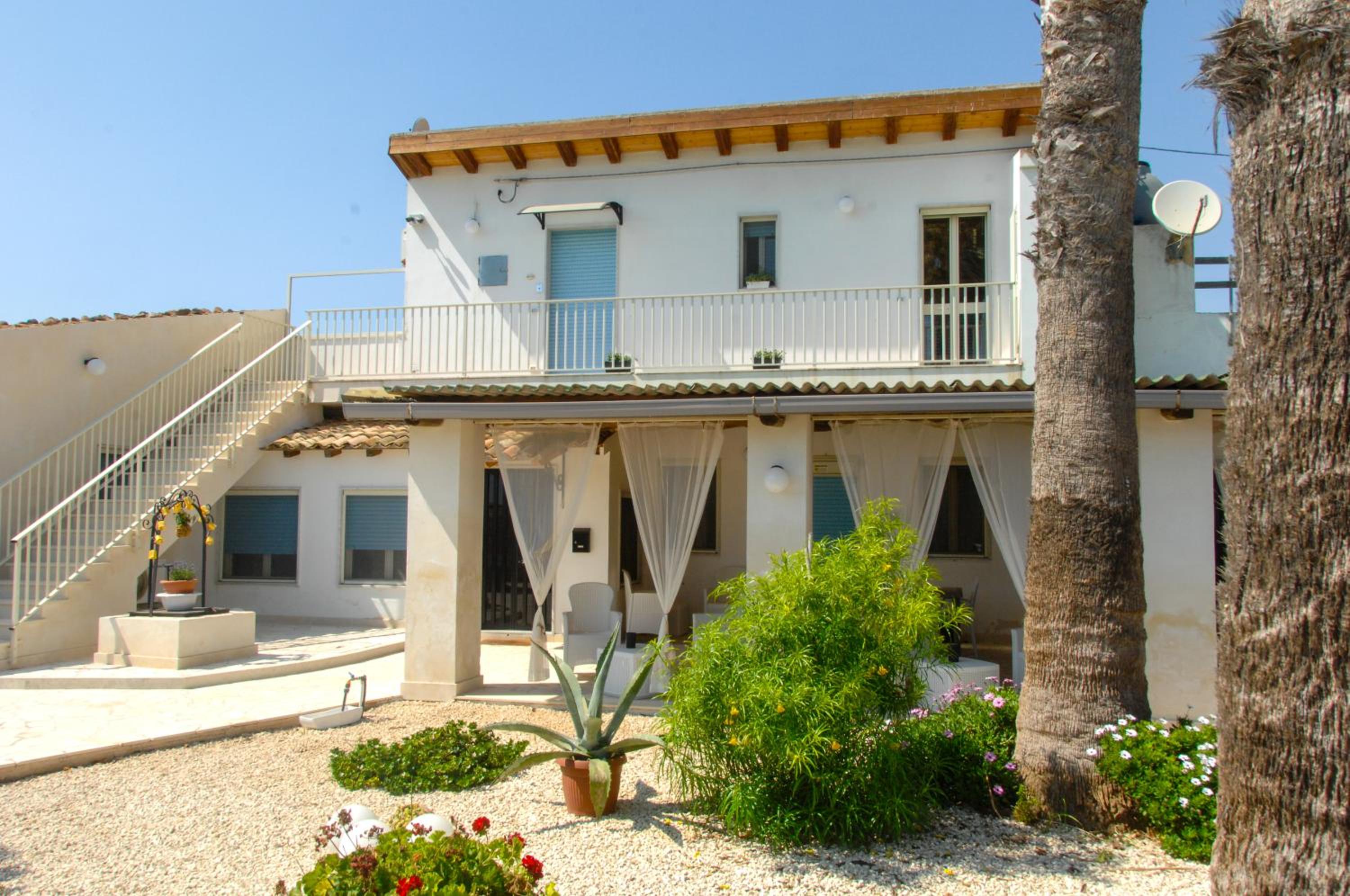 Villa Giummarito B & B