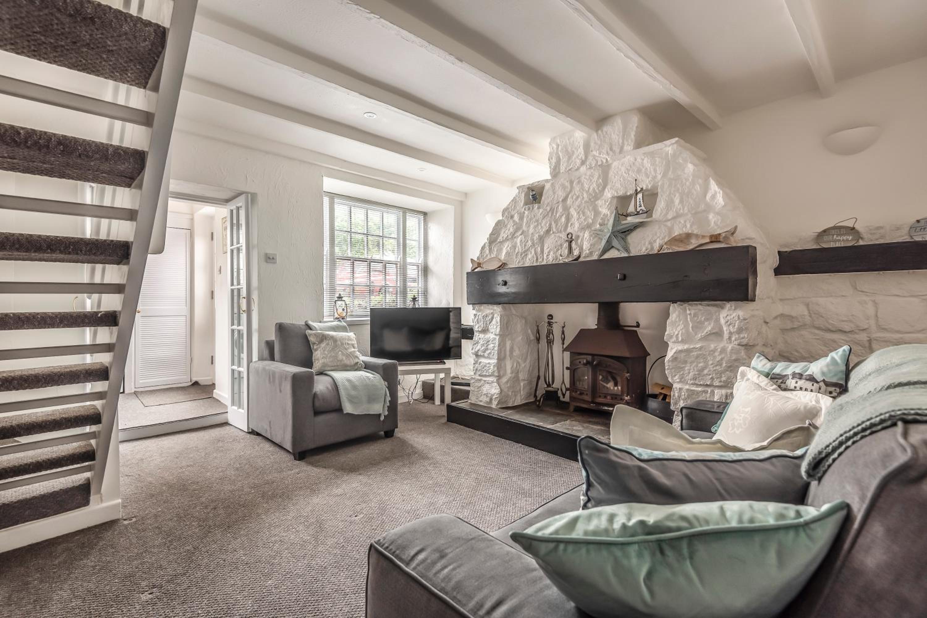 Lime Kiln Cottage, Pentewan, Cornwall view 2
