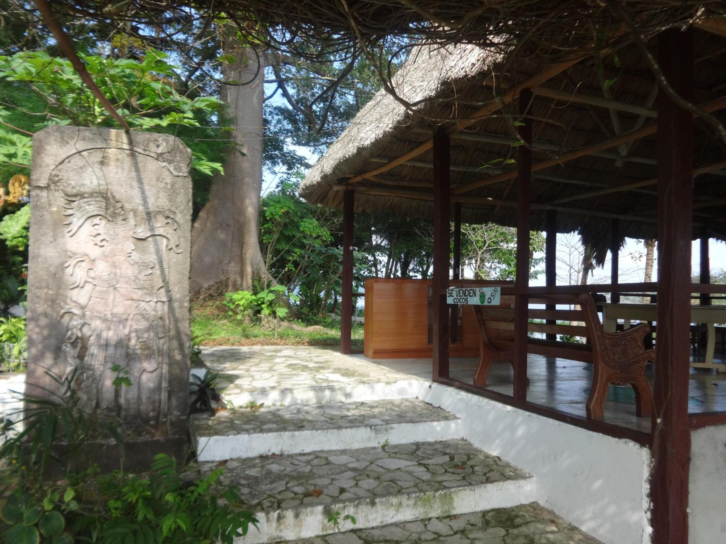 Hotel Santa Barbara Tikal