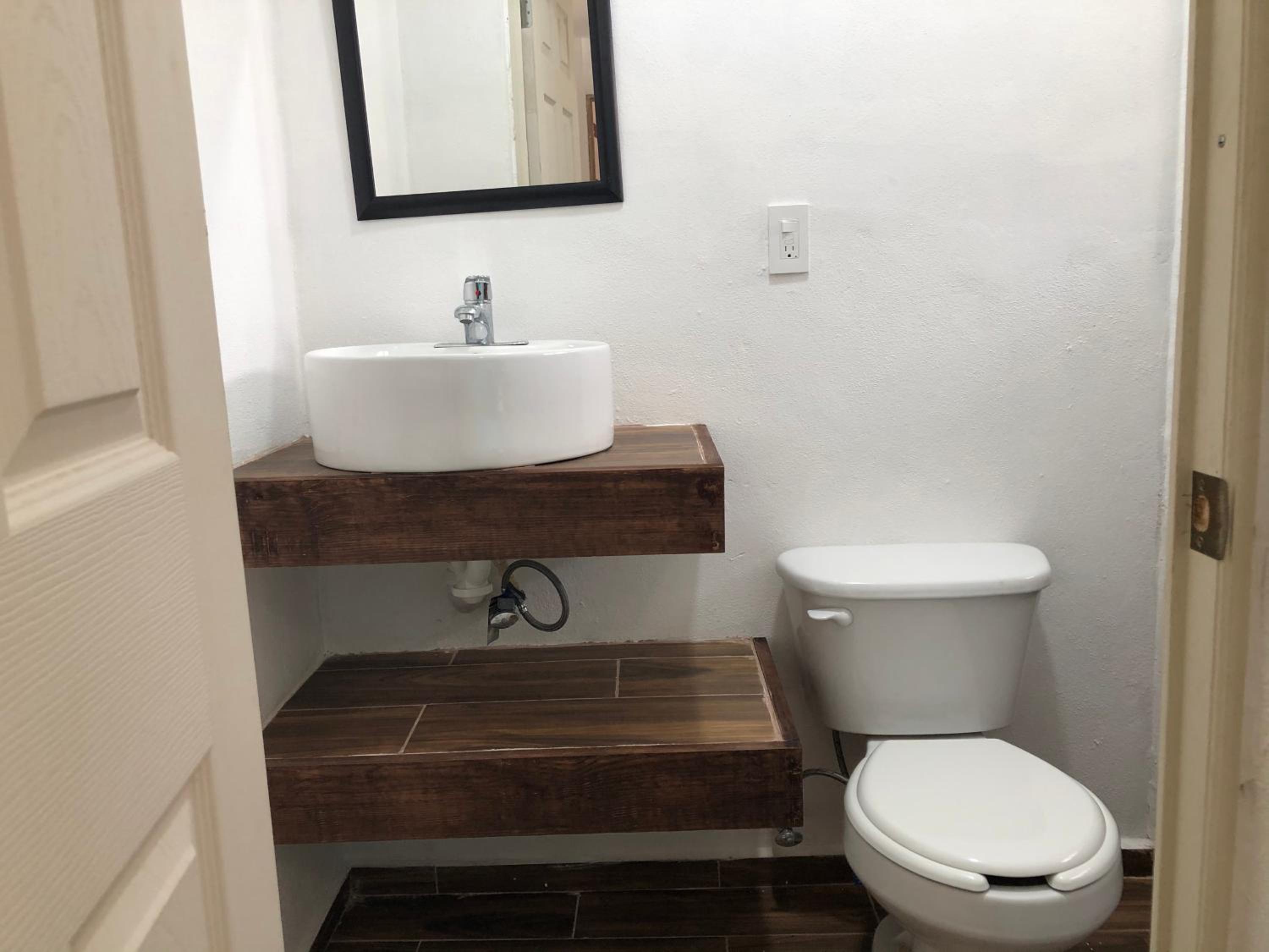 Casa Nova! PRIVATE BATHROOM AND ROOM
