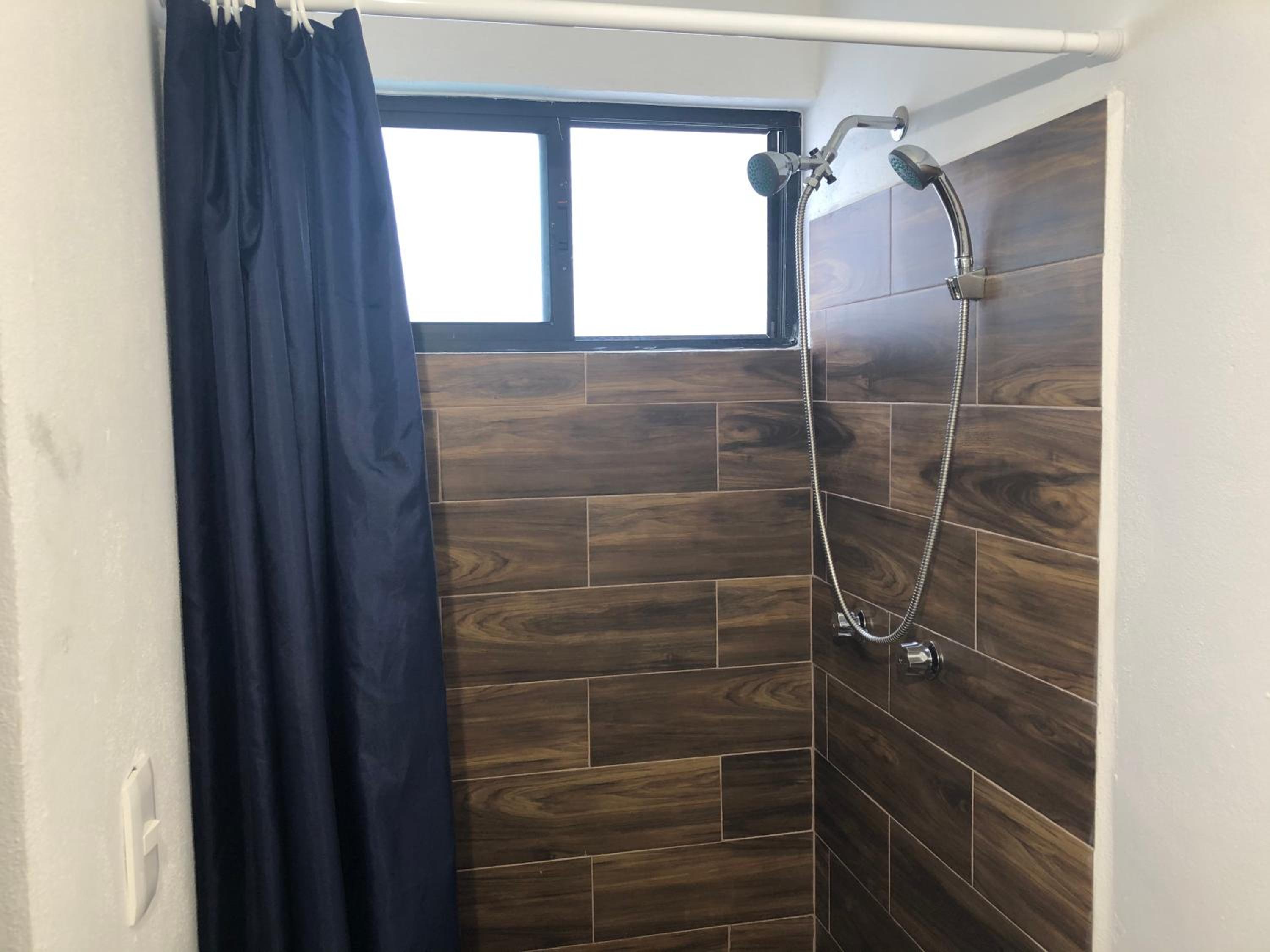 Casa Nova! PRIVATE BATHROOM AND ROOM