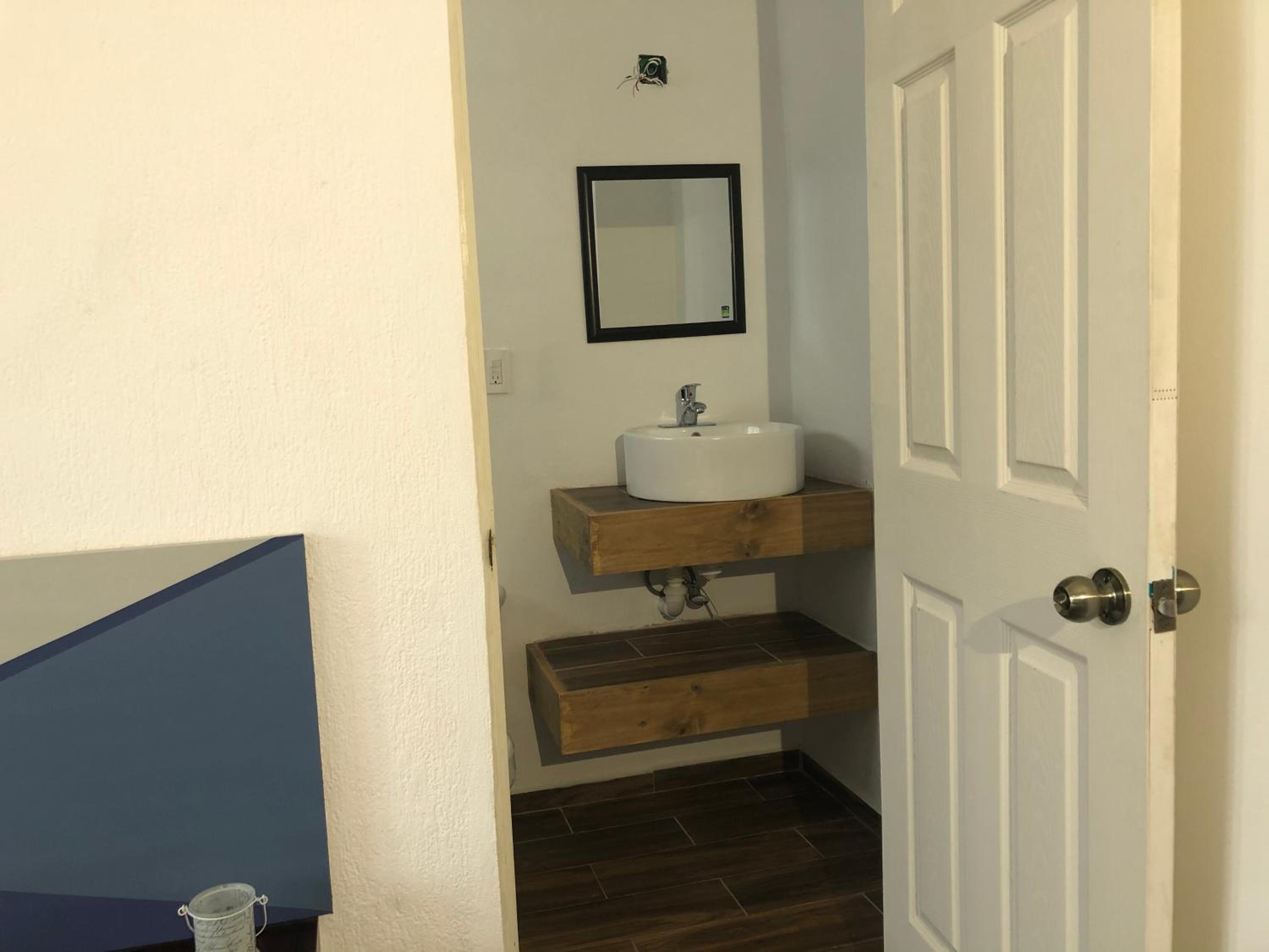Casa Nova! PRIVATE BATHROOM AND ROOM