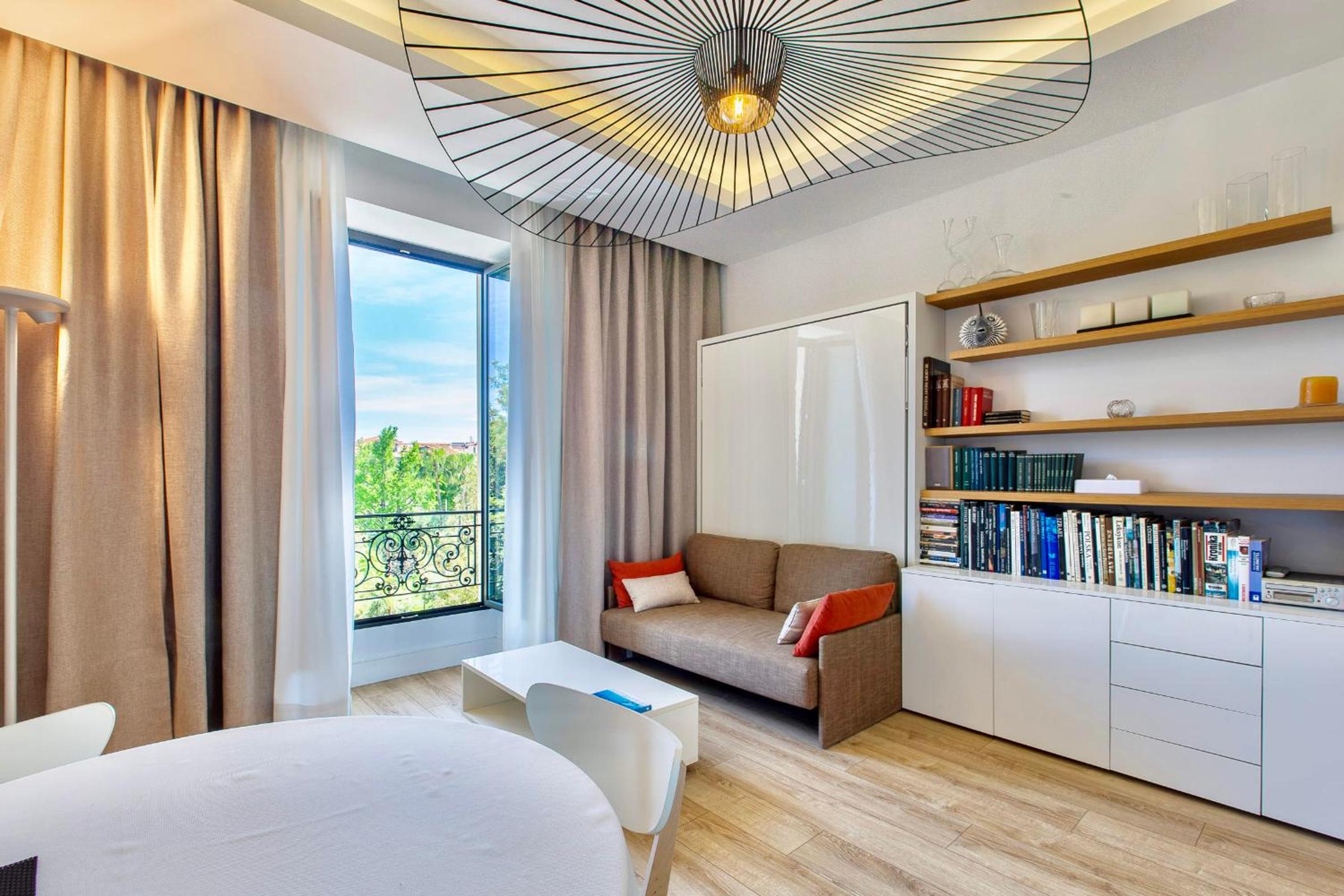 GRAND HÔTEL City Center at 2 minutes walk from the beach view 2
