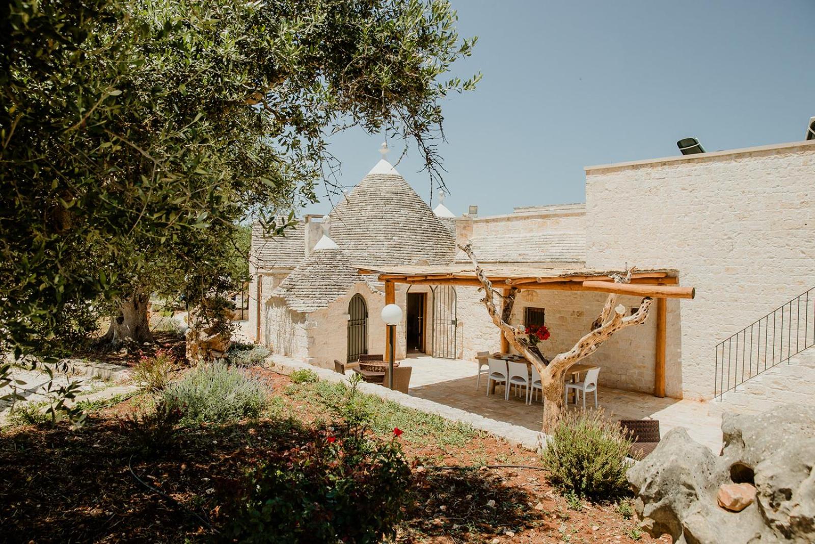Hotel Antica Tenuta dei Trulli - Image 1