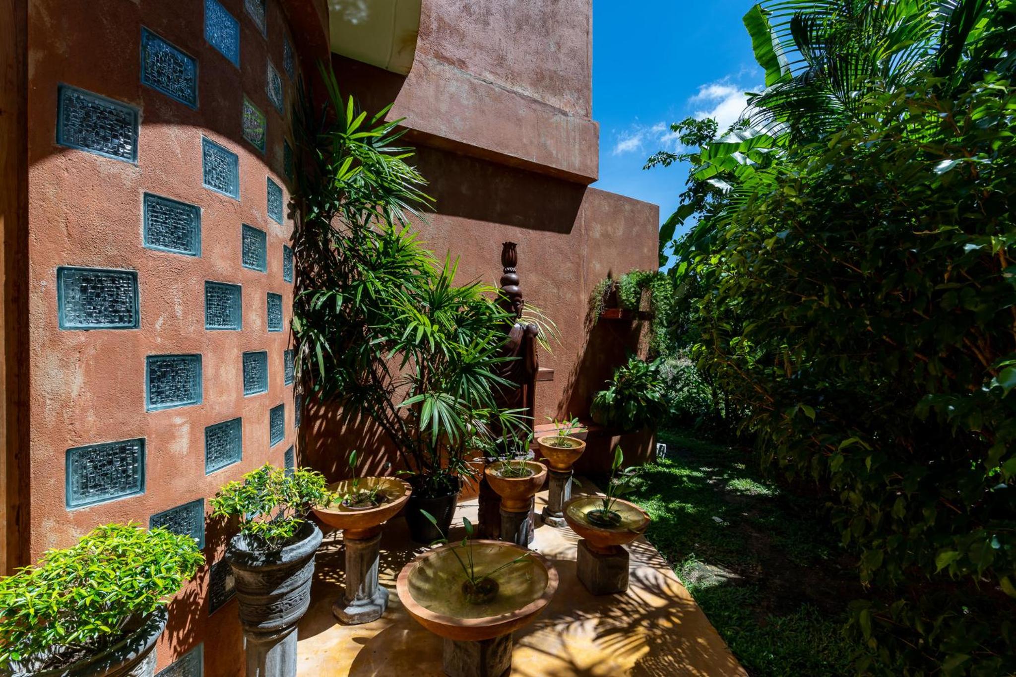 D Canal House