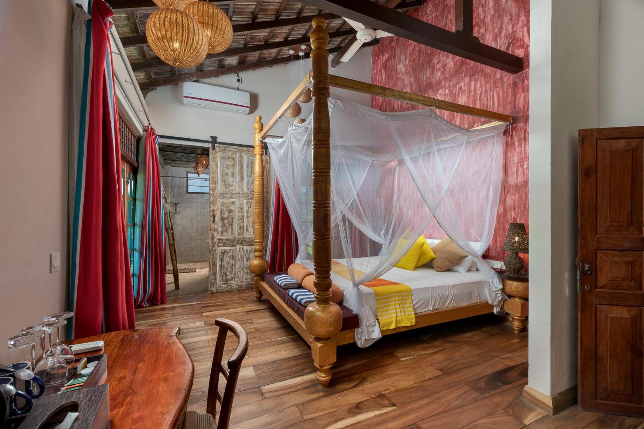 D Canal House