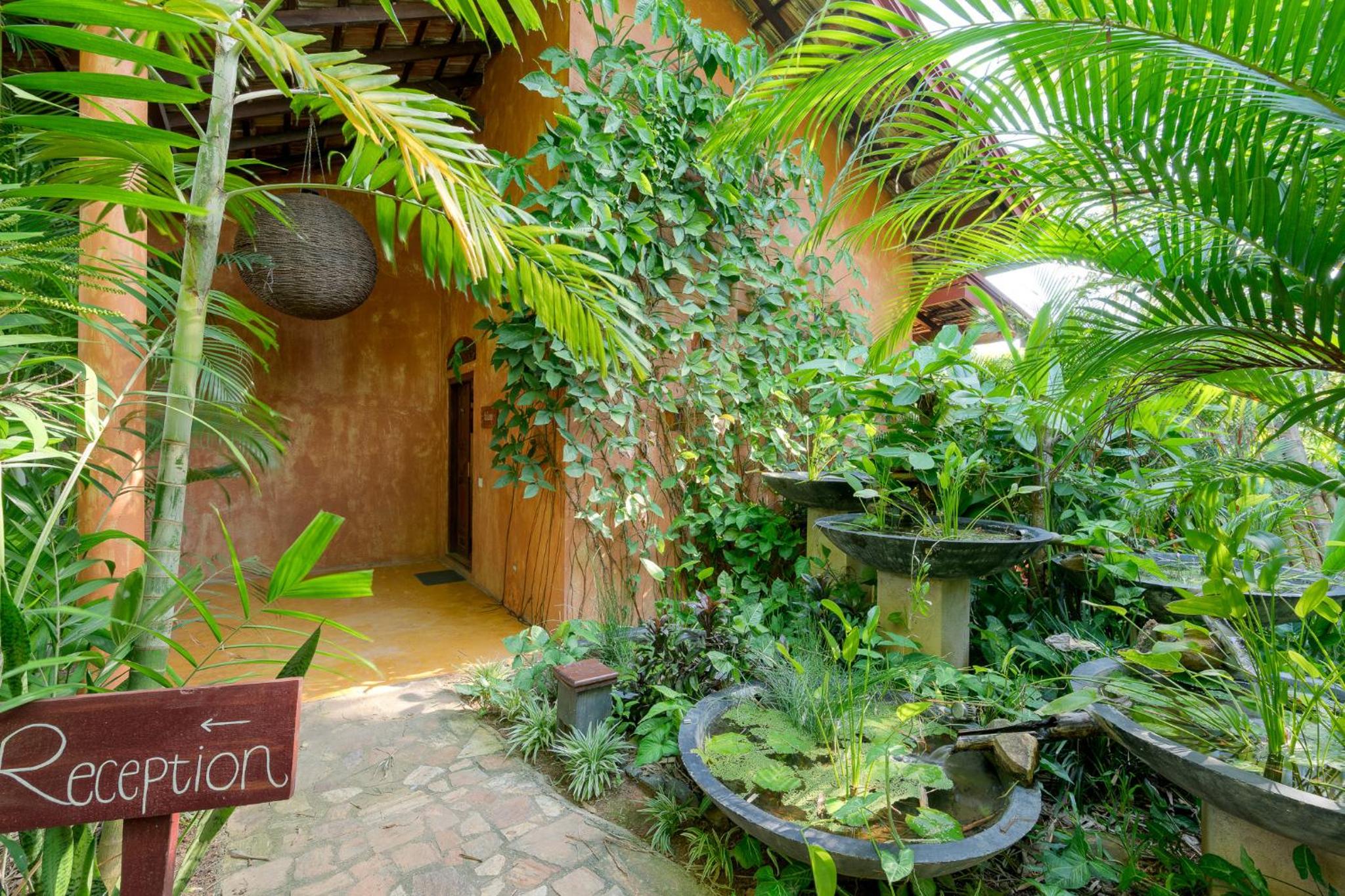 D Canal House