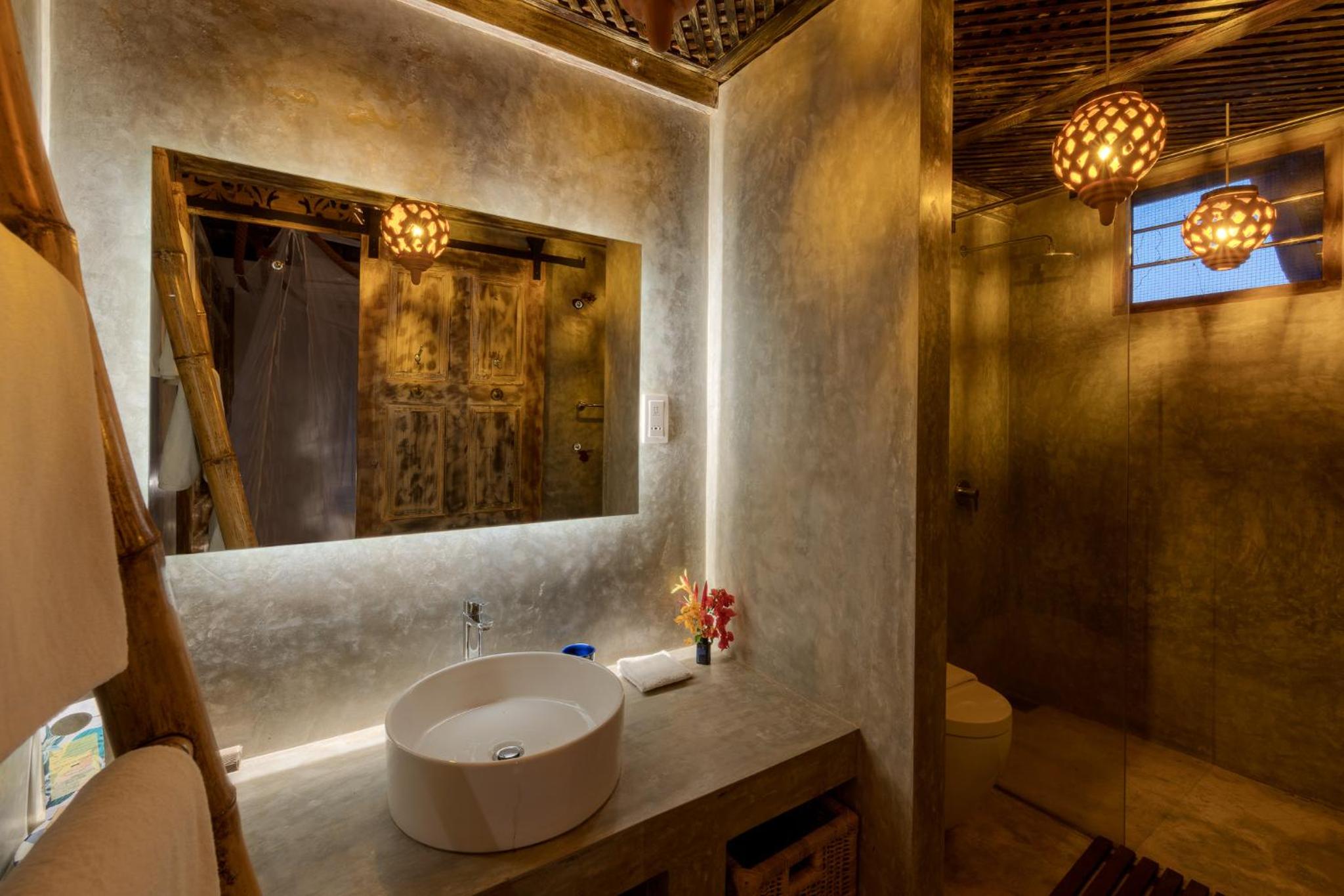 D Canal House