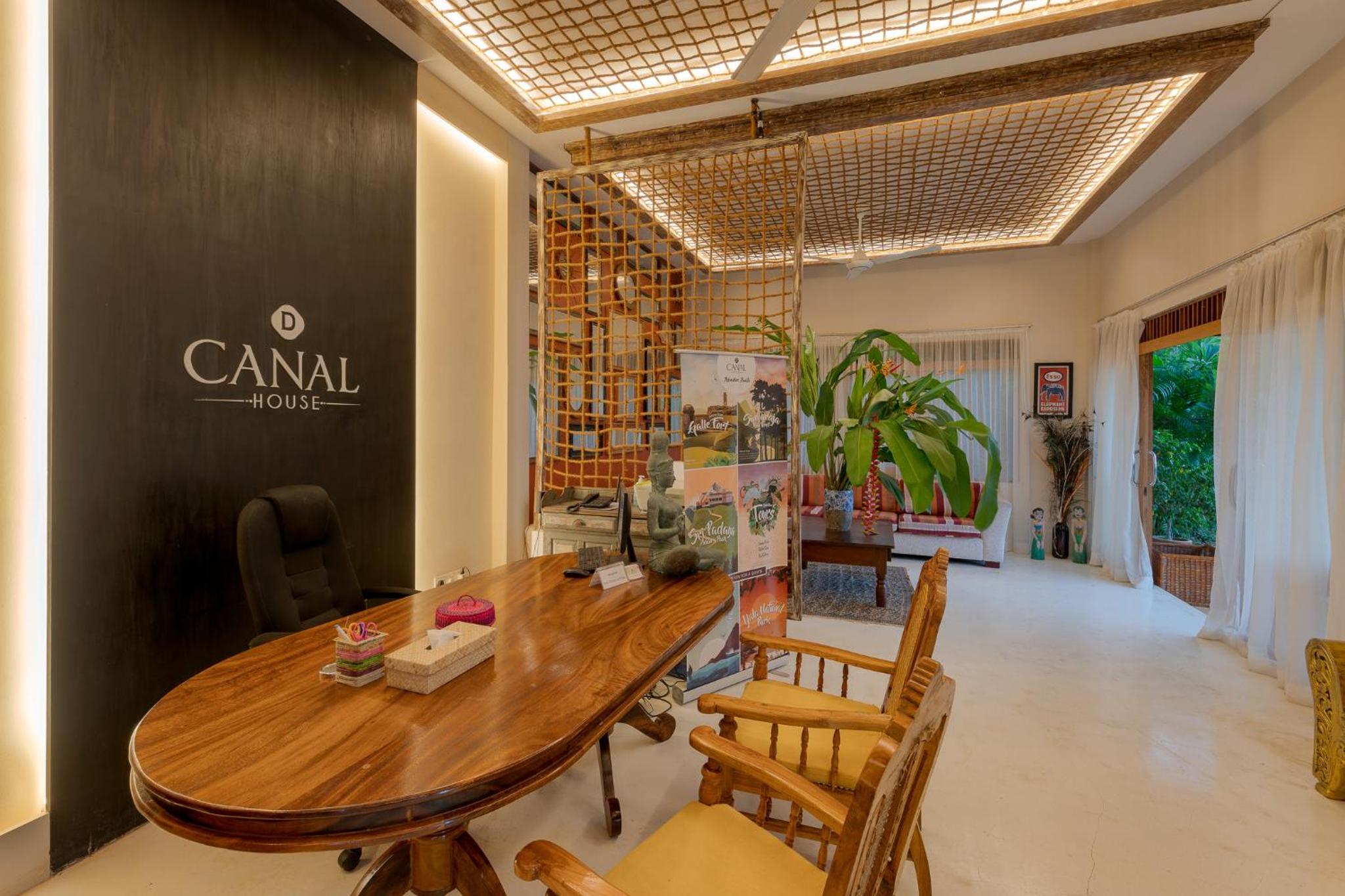 D Canal House