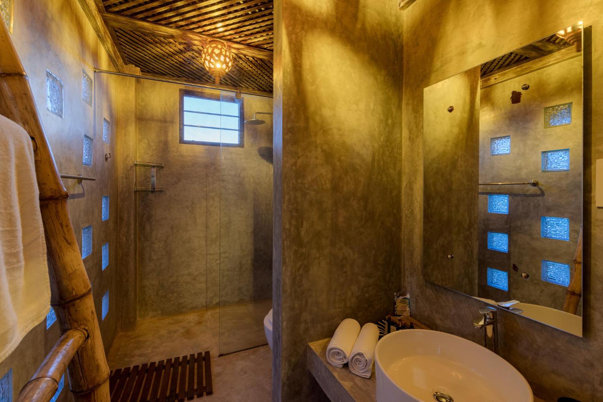 D Canal House