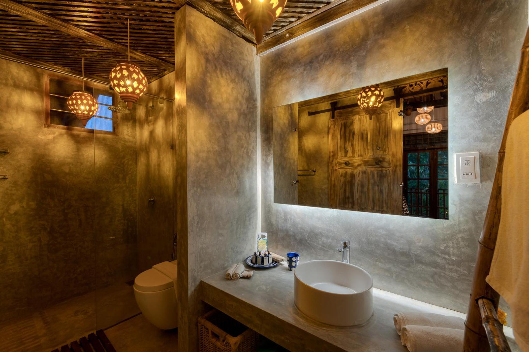 D Canal House