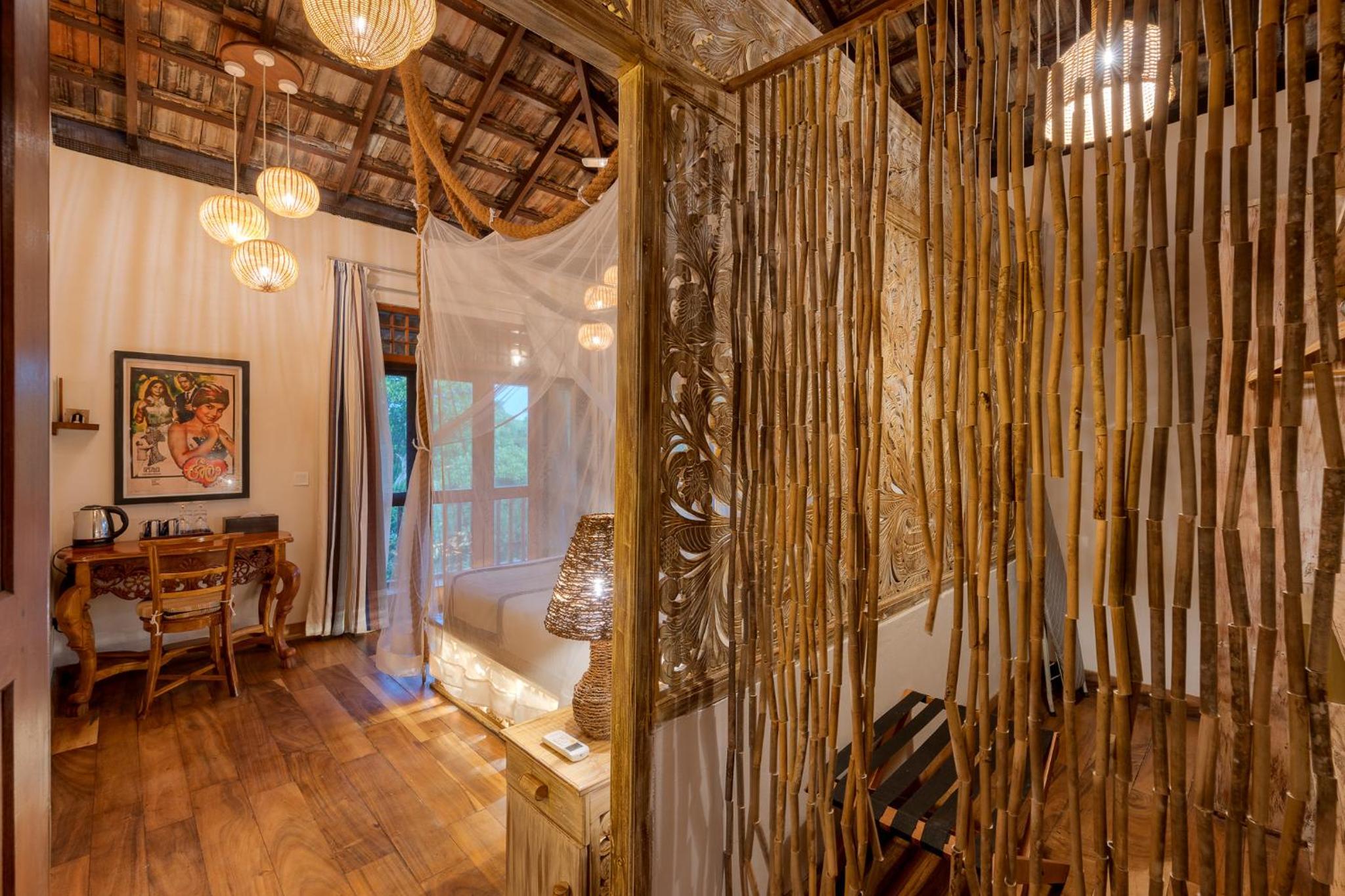 D Canal House