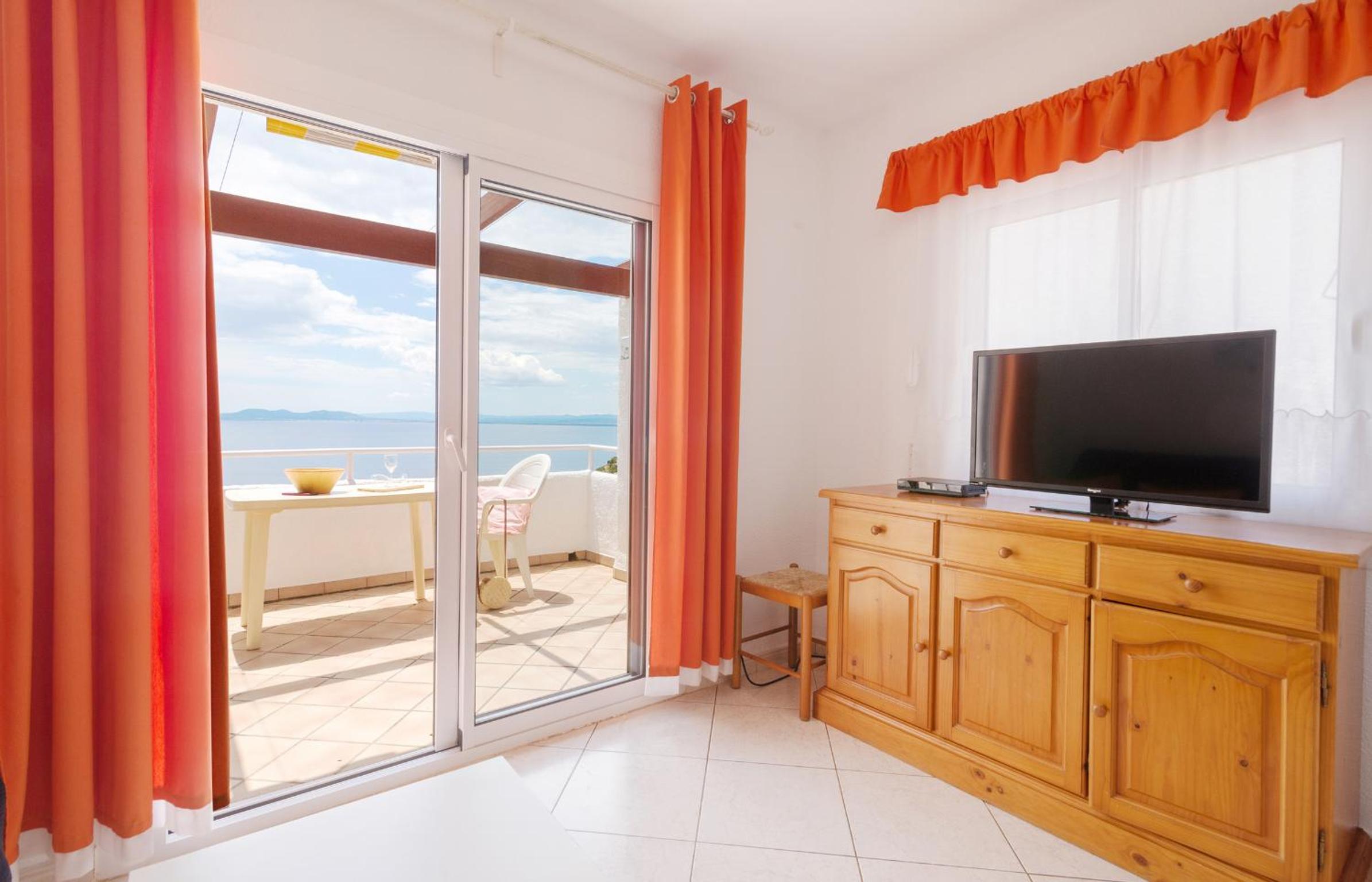 Villa Buraux view 4