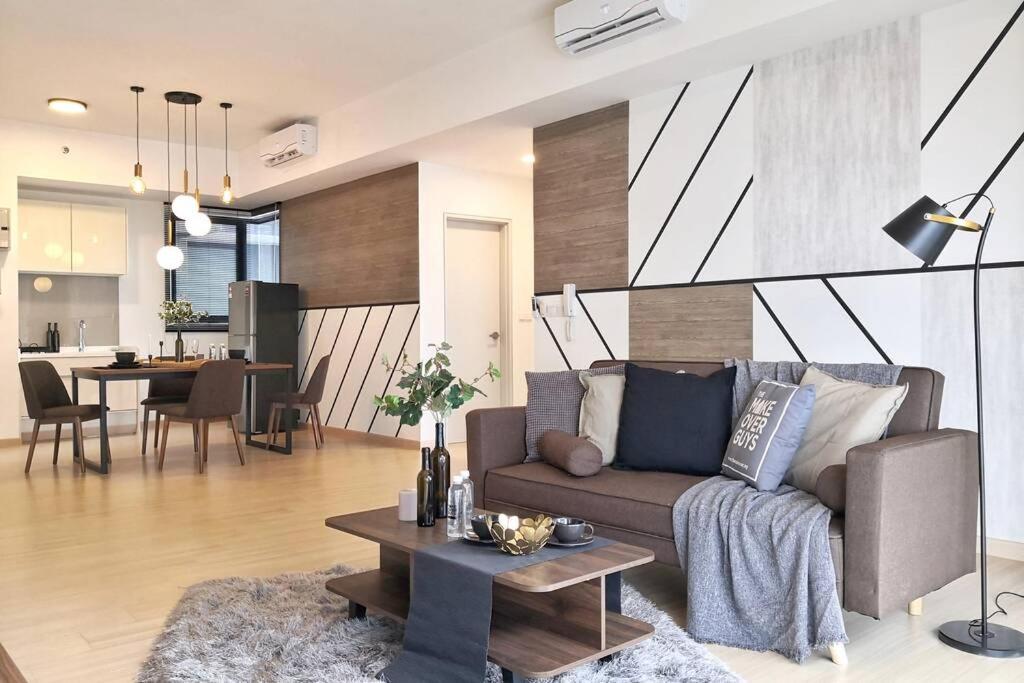 DS27 Dsara 2 bed 5 pax design unit 2 park KB Sungai buloh photo 8