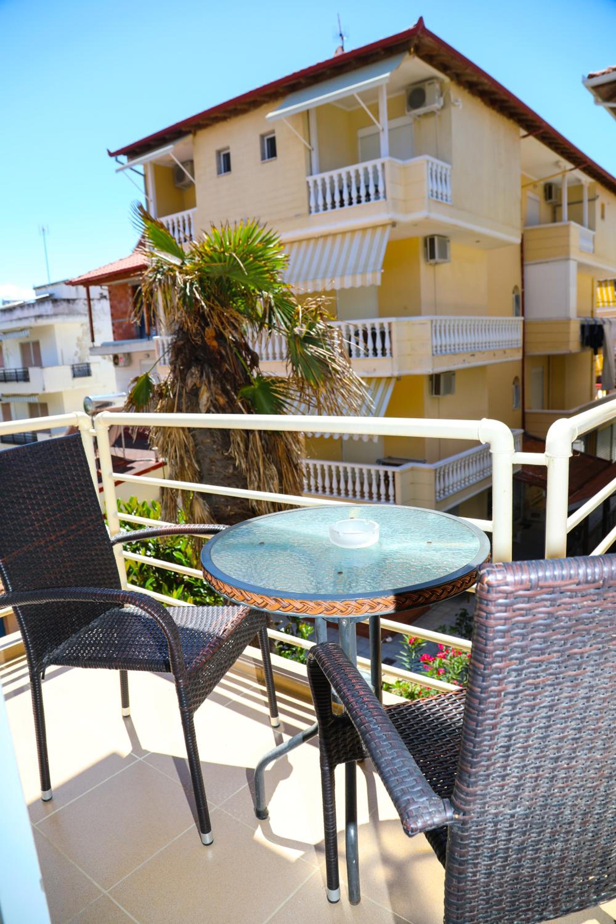 balcony