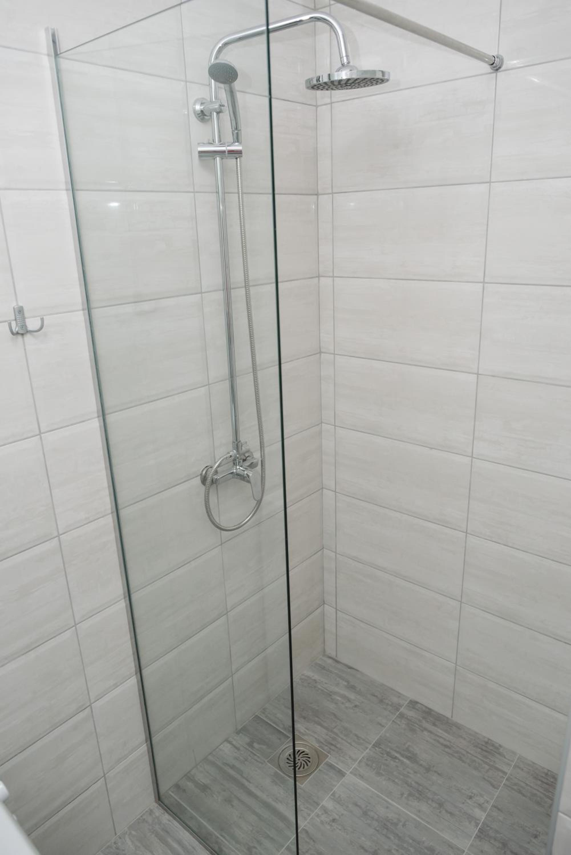 Photo 33