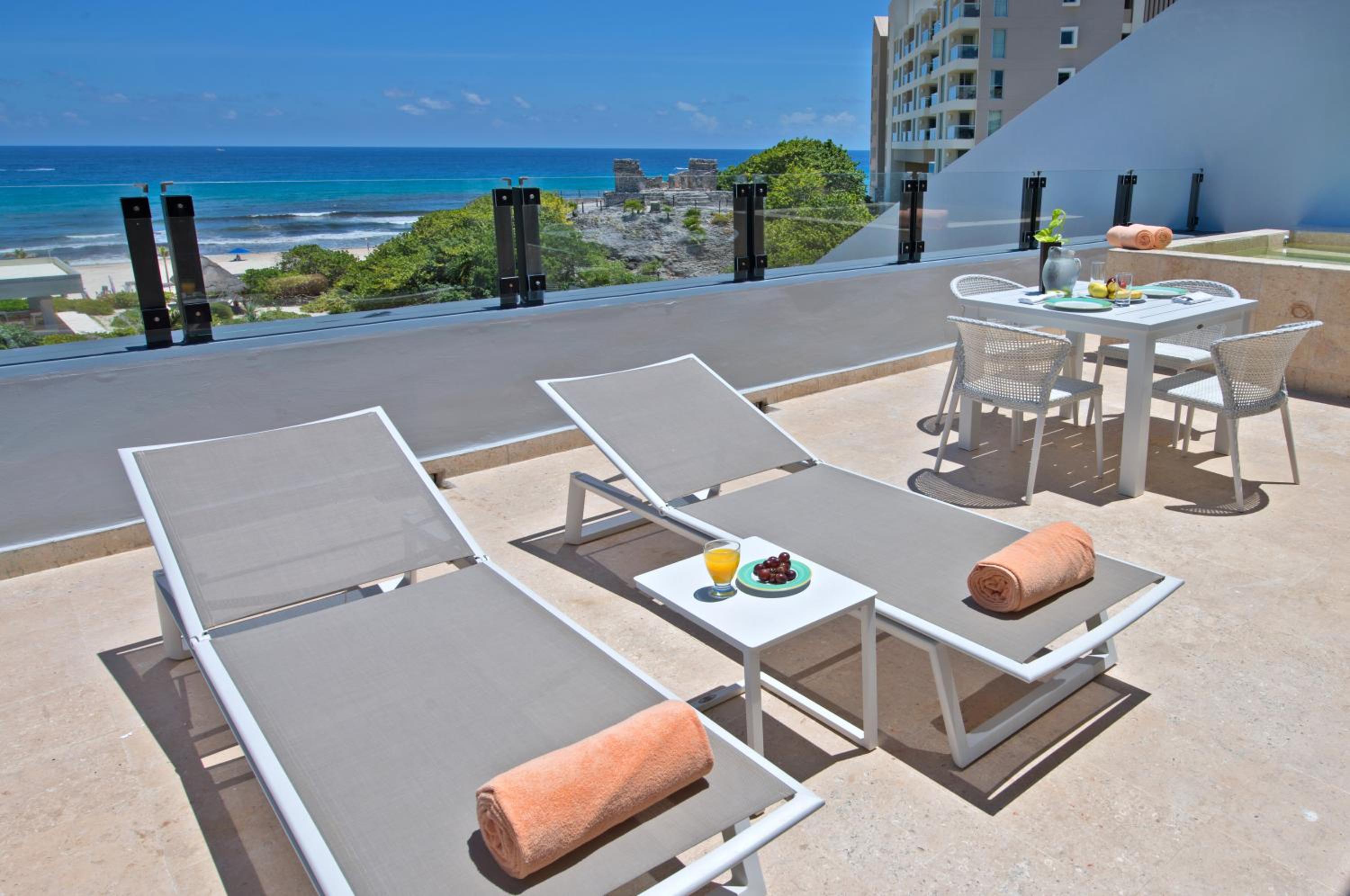 Park Royal Beach Cancun - All Inclusive