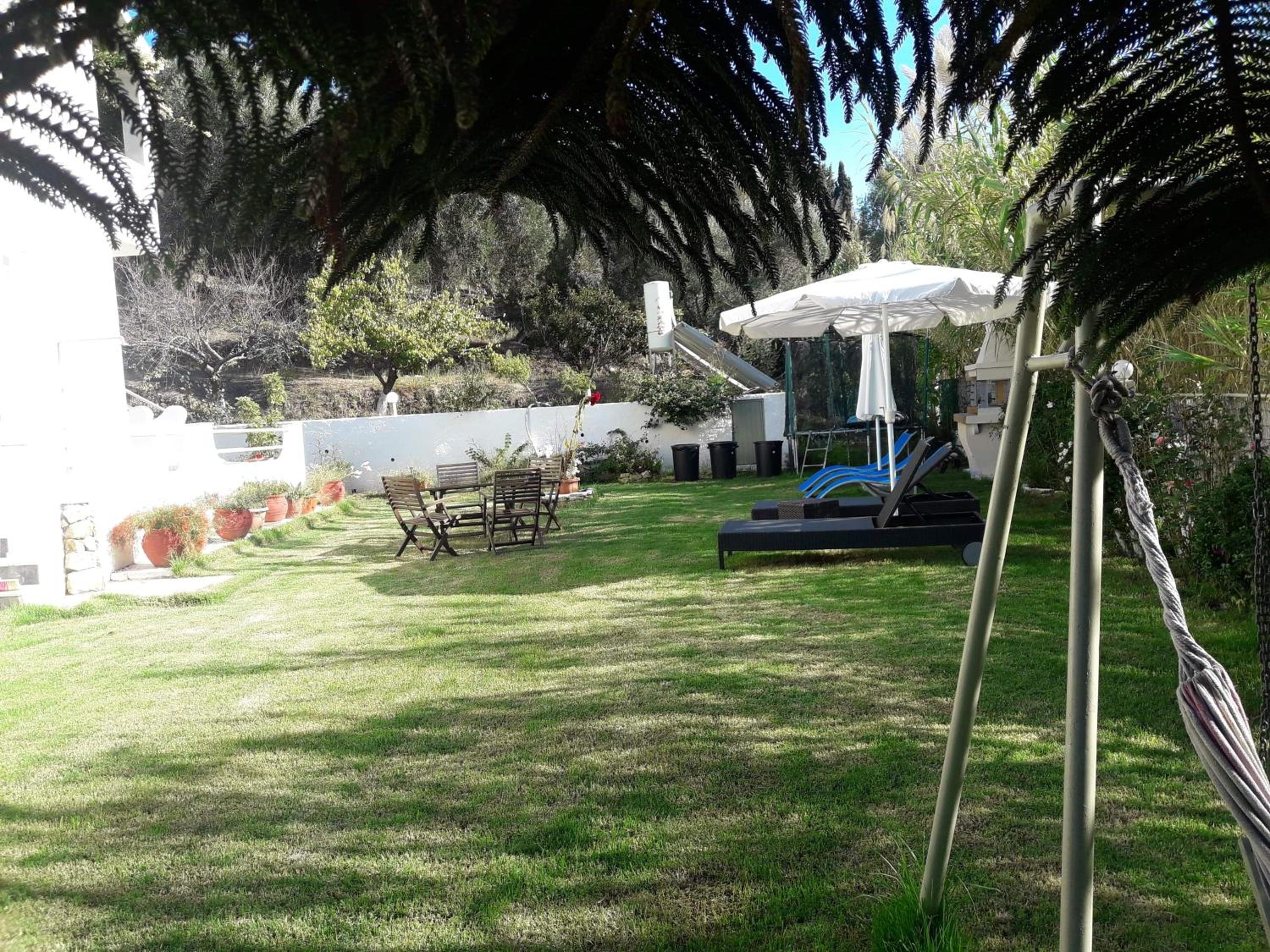 Makis Apartments