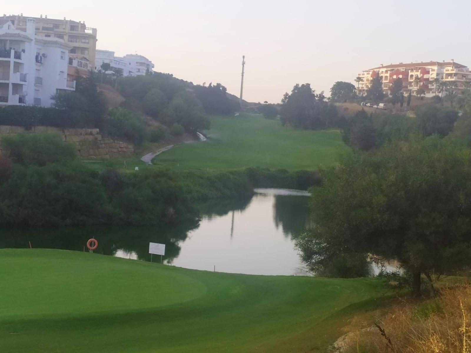 VILLA RIVIERA CON PISCINA PRIVADA JUNTO AL CAMPO DE GOLF view 3