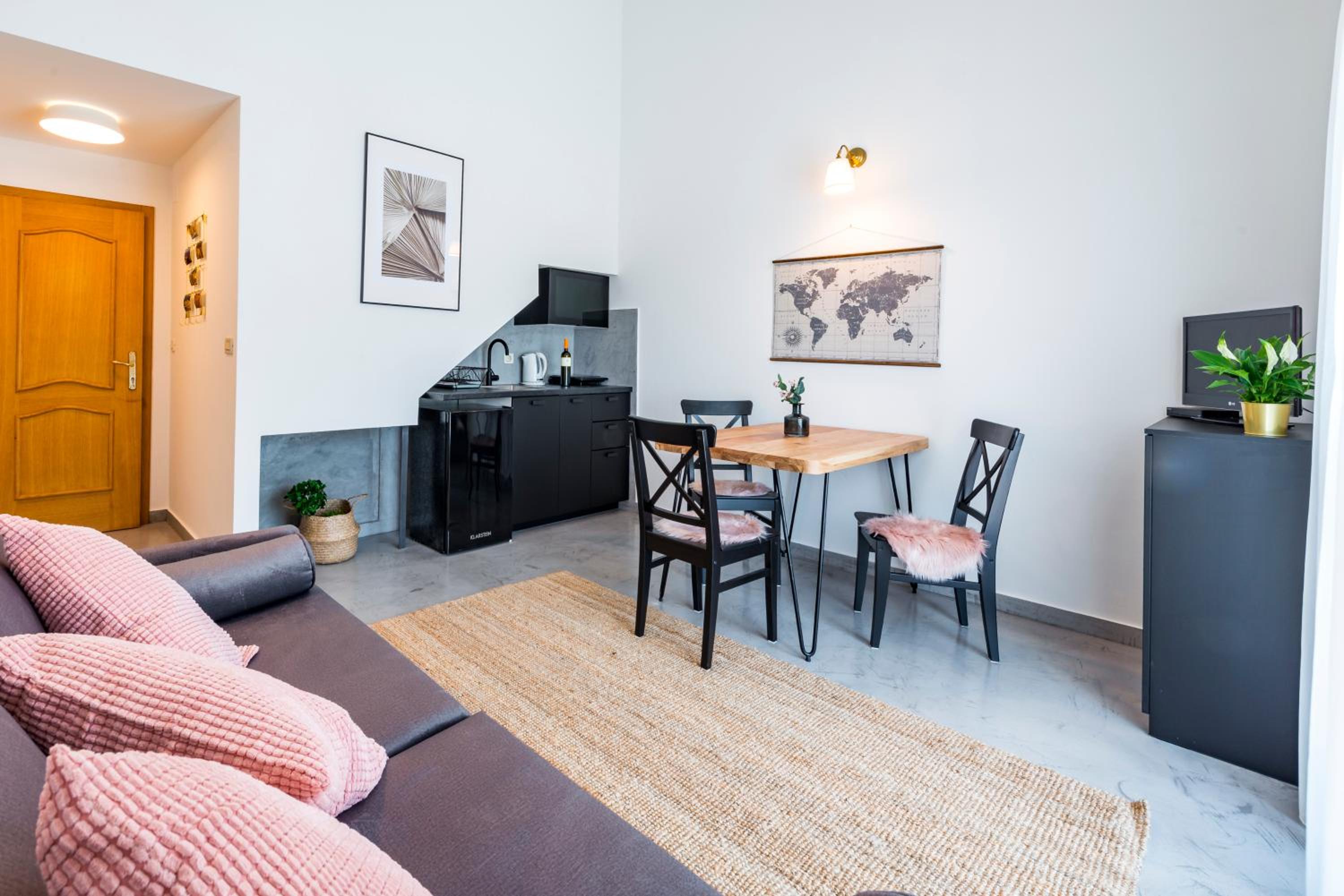 Couple getaway apartments