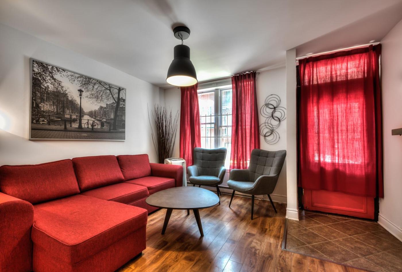 100 METERS to METRO BEAUDRY - FULL APARTMENTS - 1 minute walk to the FAMOUS ST CATHERINE STREET - FAST WIFI - WASHER & DRYER ON SITE - Montcalm units