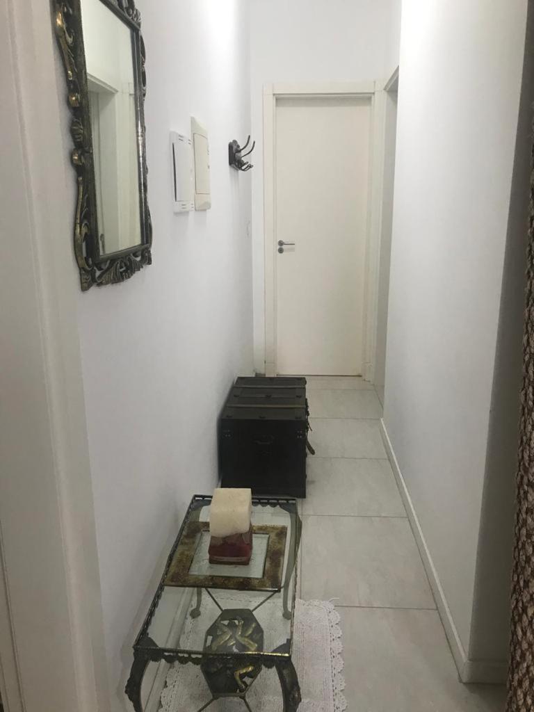 Apartamento, Cobertura, 2 suites ,localizado 200 mts da praia Bombinhas Centro