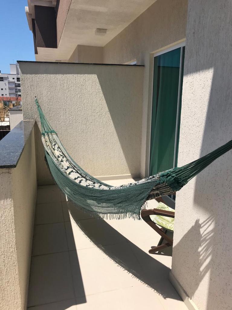Apartamento, Cobertura, 2 suites ,localizado 200 mts da praia Bombinhas Centro