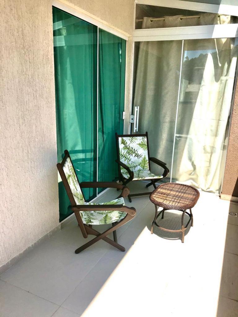Apartamento, Cobertura, 2 suites ,localizado 200 mts da praia Bombinhas Centro