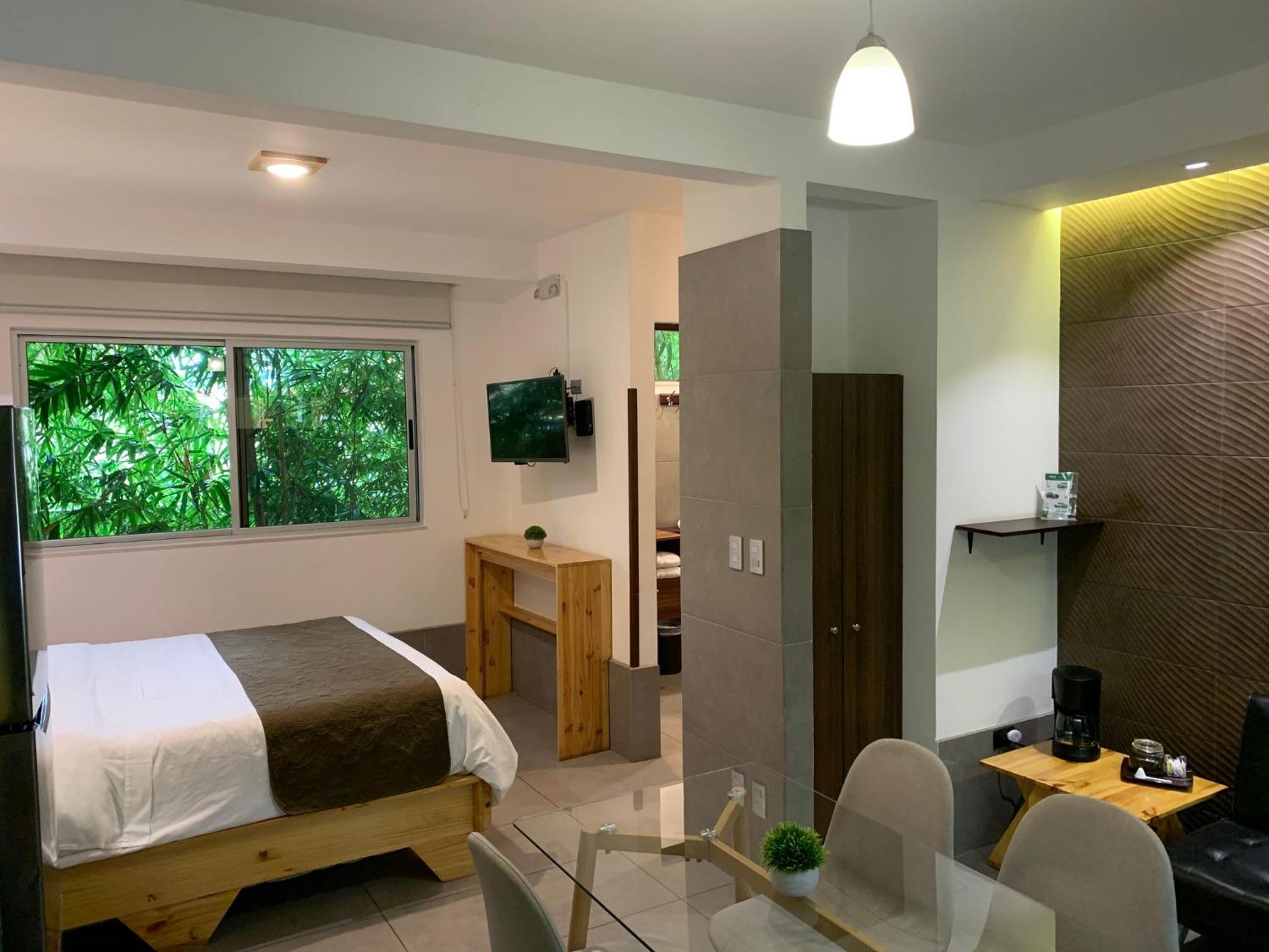 ARANJUEZ LOFTS Santa Ana