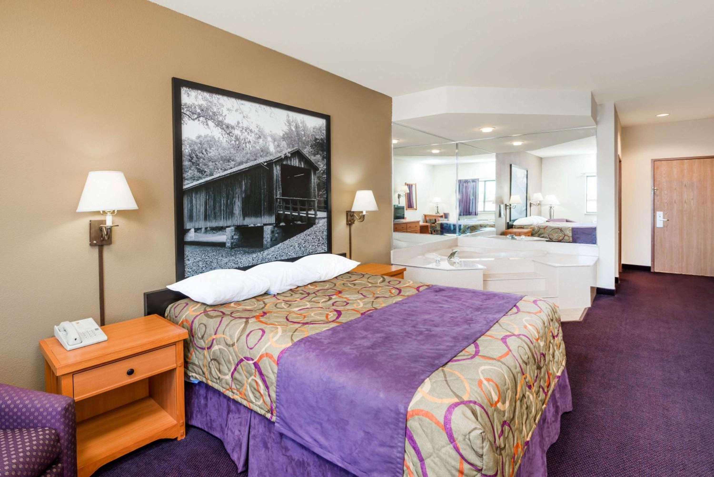 Columbia Vacations - Super 8 by Wyndham Columbia East - Property Image 31