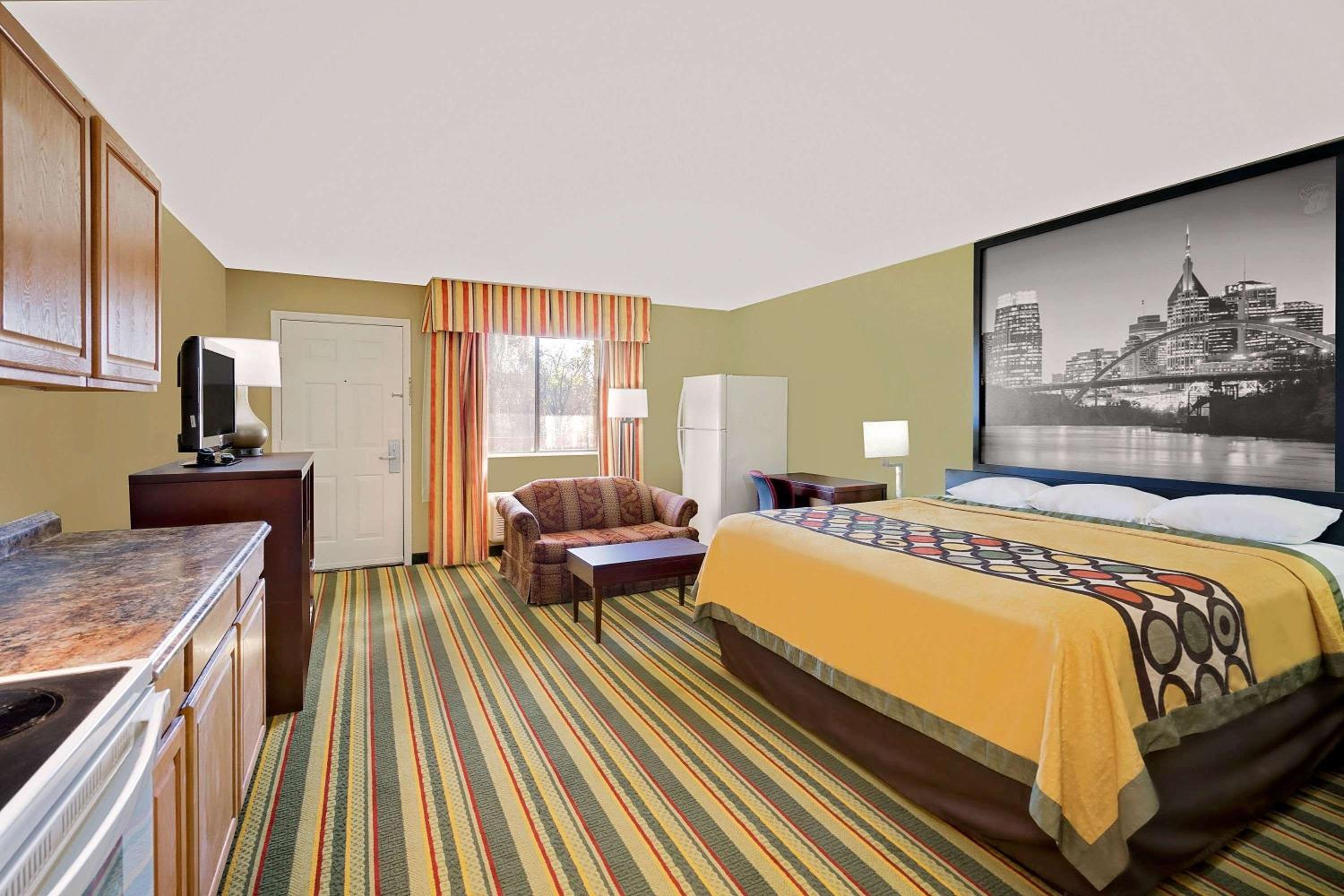 Super 8 by Wyndham Hermitage Nashville - Property Image 8