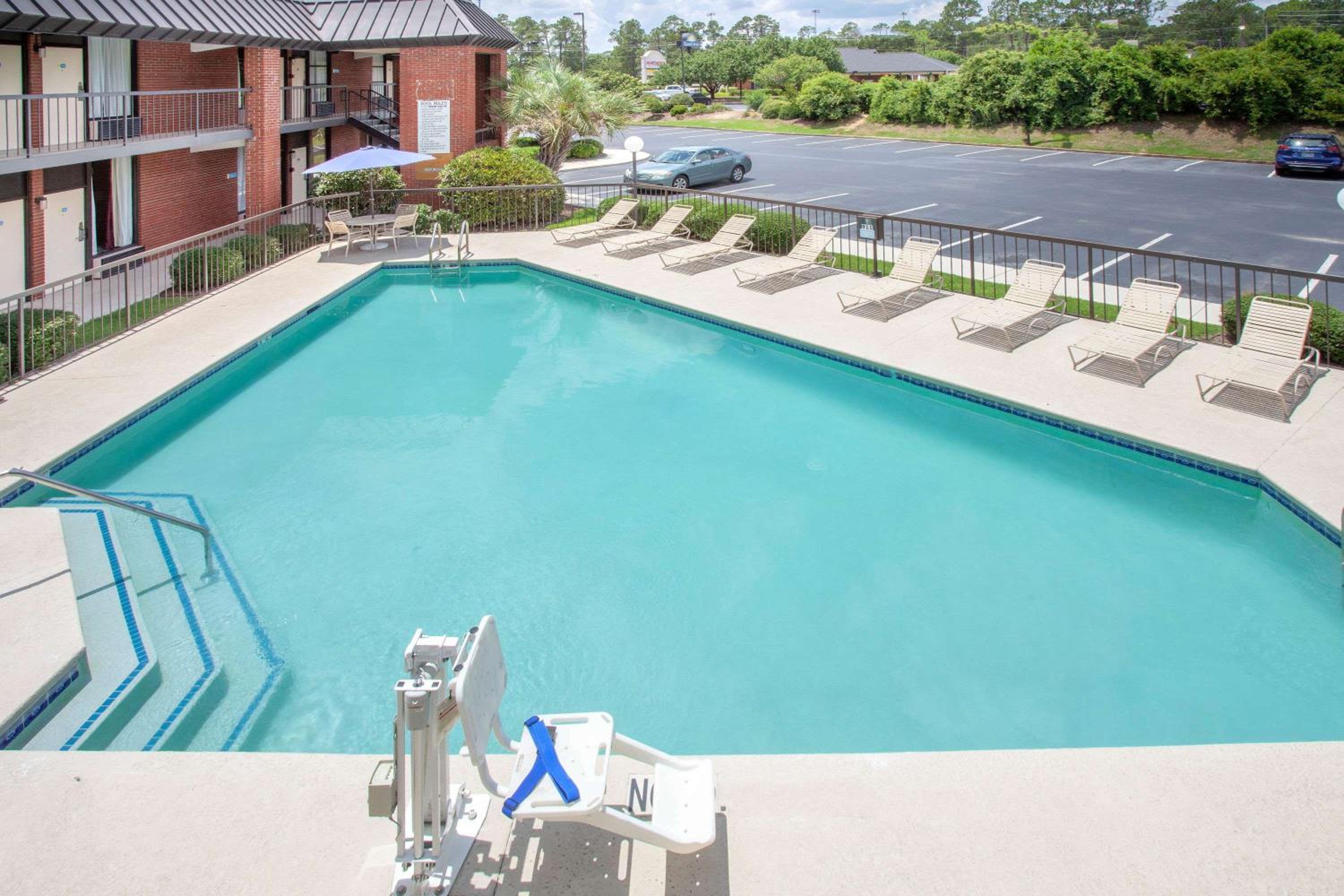 Statesboro Vacations - Days Inn by Wyndham Statesboro - Property Image 6