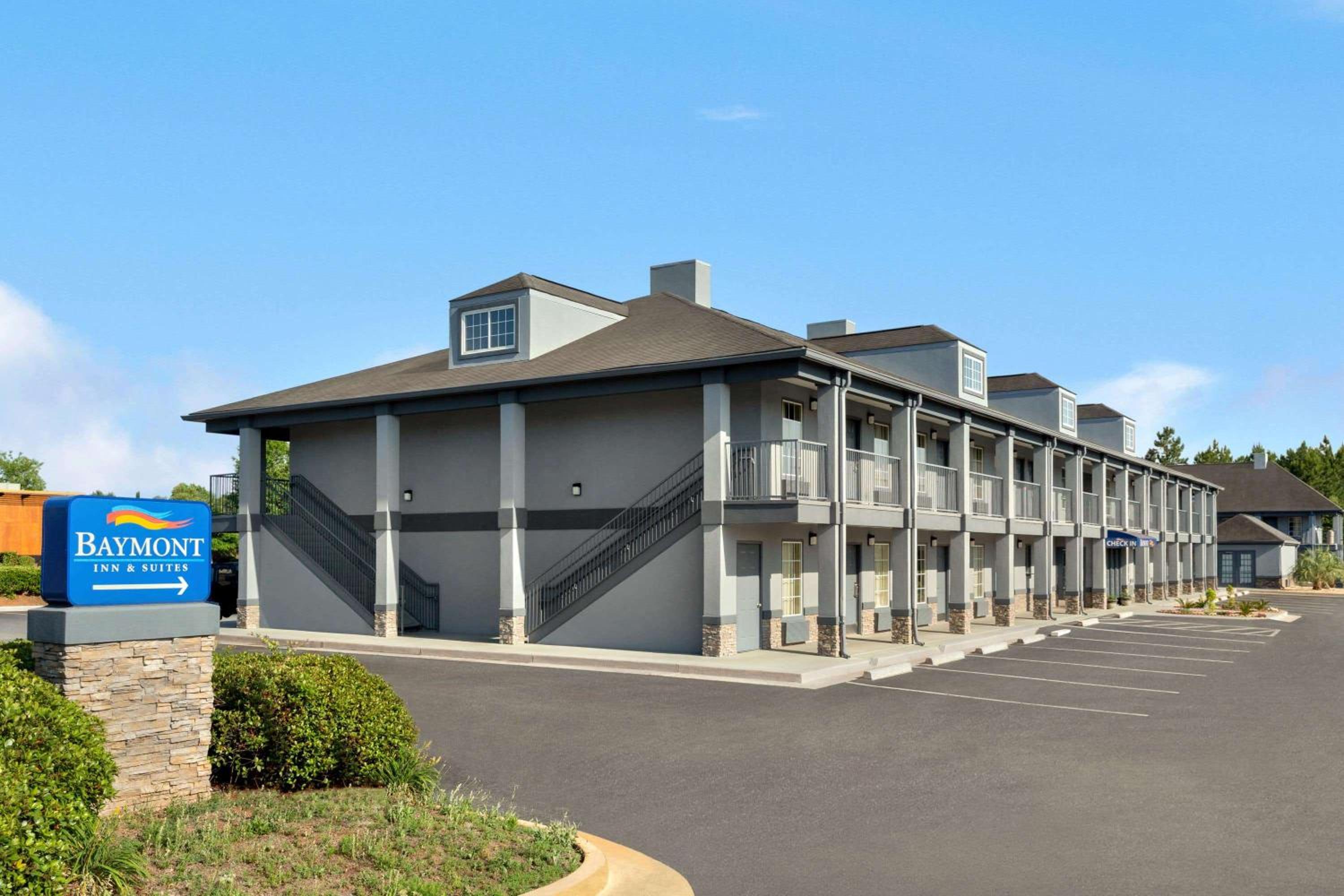 Baymont by Wyndham Warner Robins view 2
