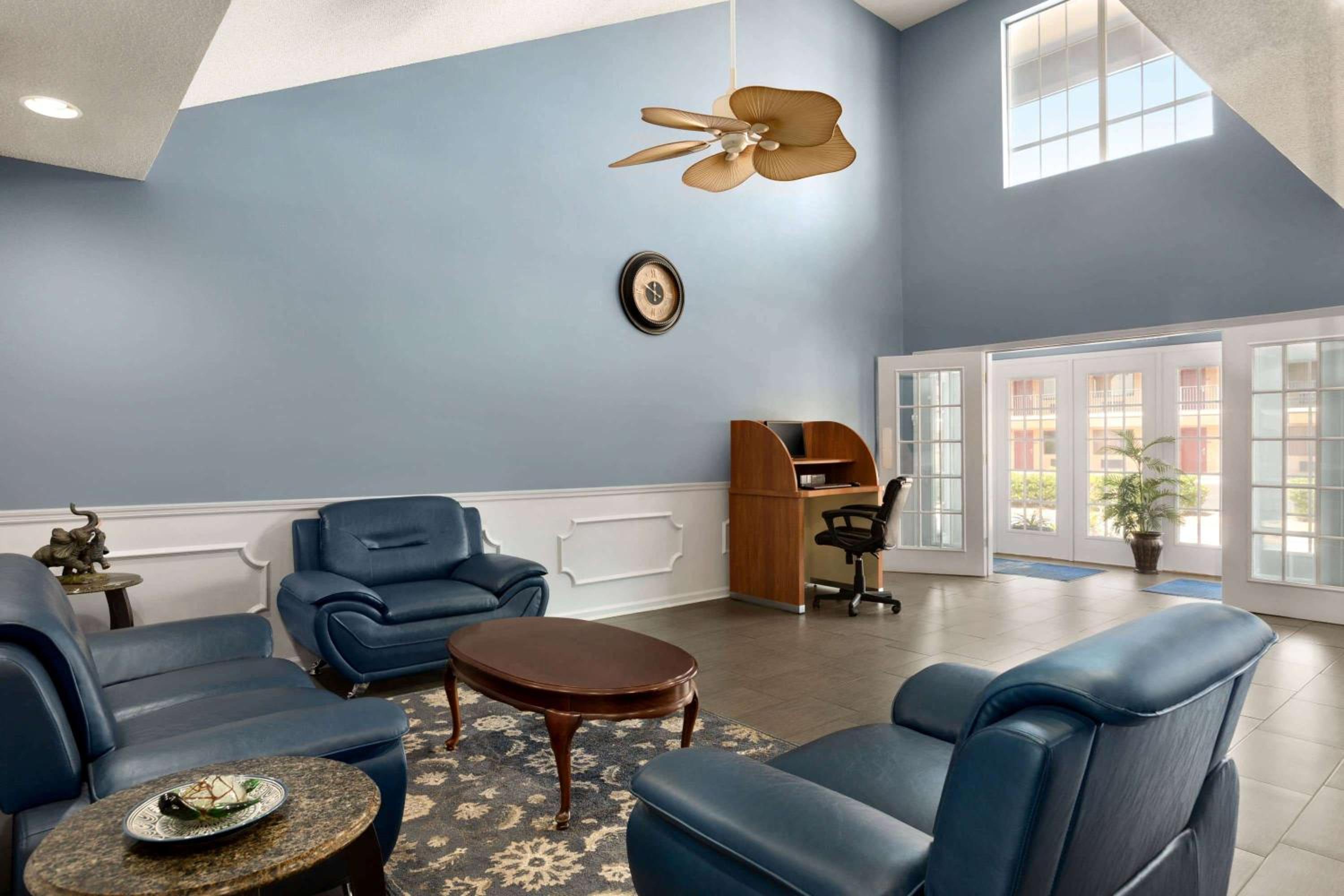 Baymont by Wyndham Warner Robins view 3