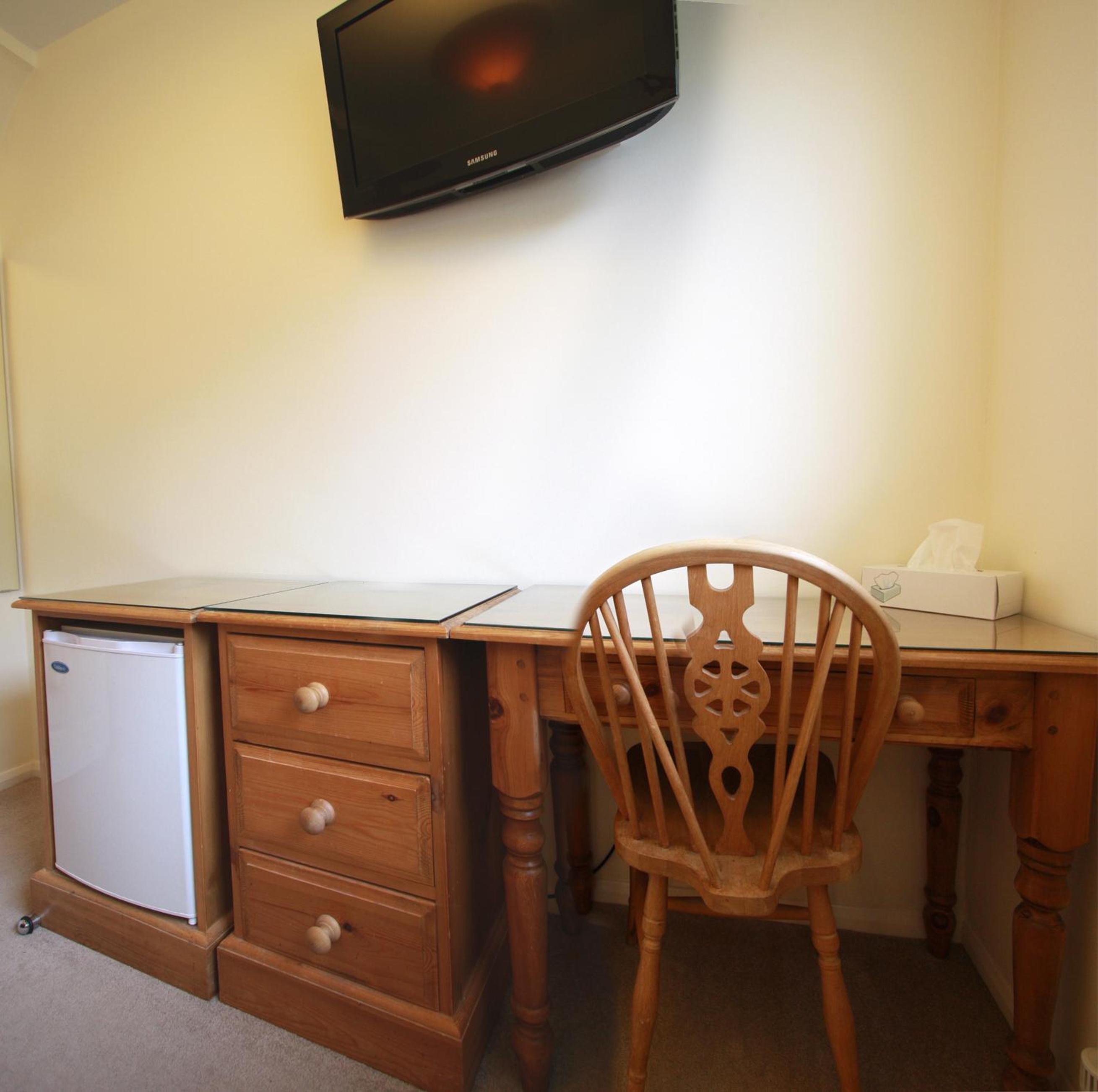 Abacus Bed and Breakfast, Blackwater, Hampshire
