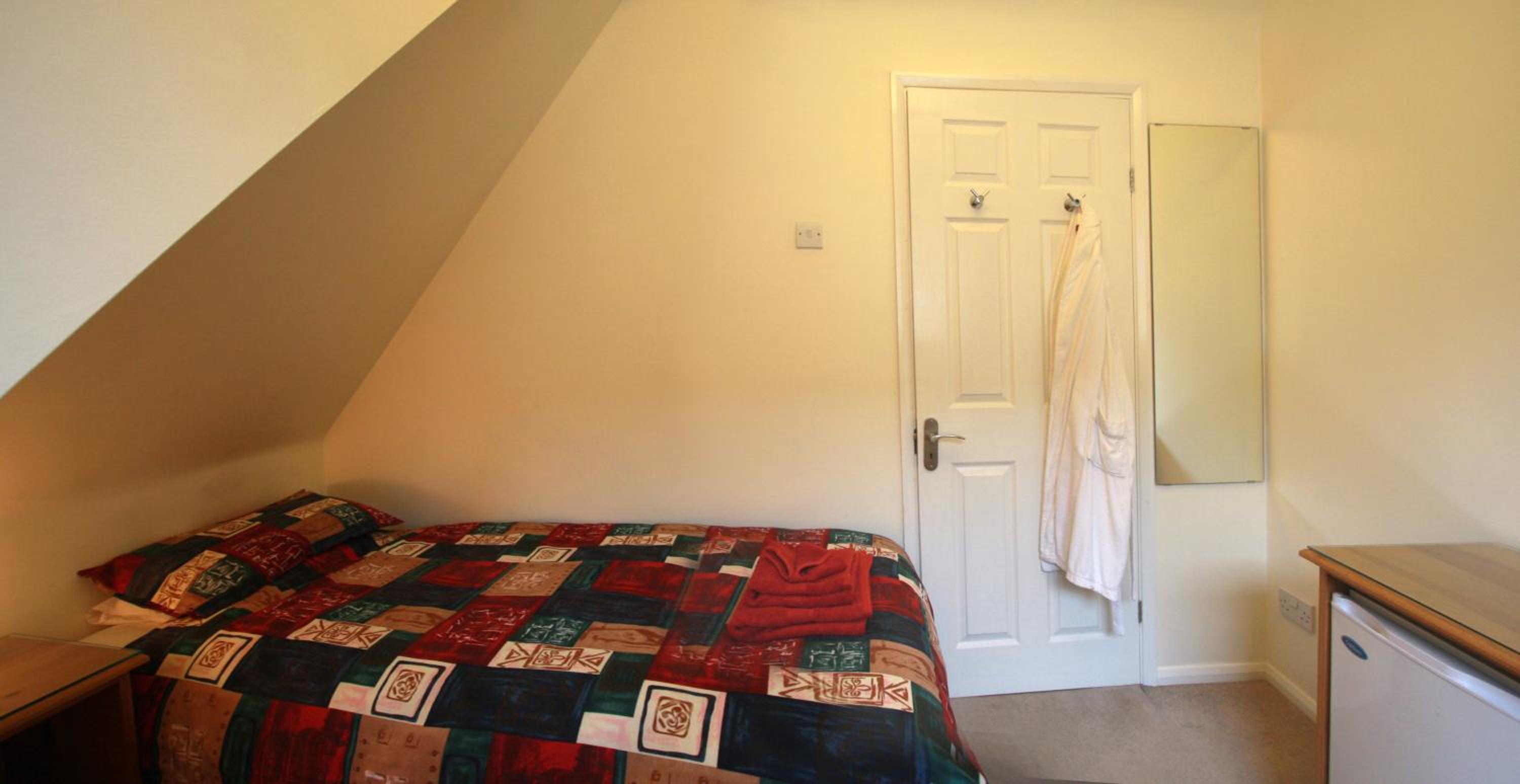 Abacus Bed and Breakfast, Blackwater, Hampshire