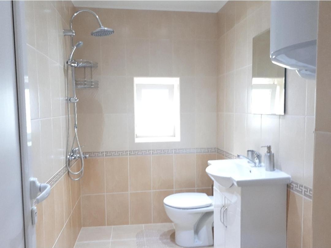 Top Center 4-Bedroom Apartment