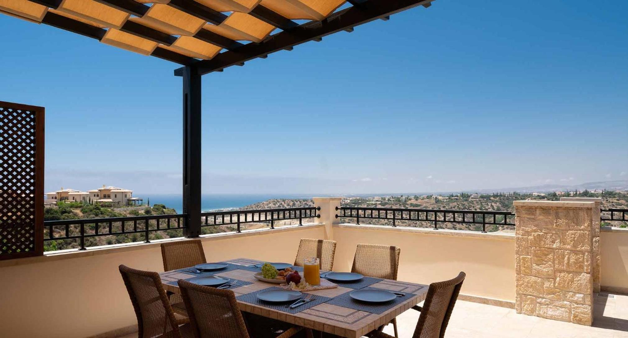 3 bedroom Villa Melandra with private pool and sea views, Aphrodite Hills Resort