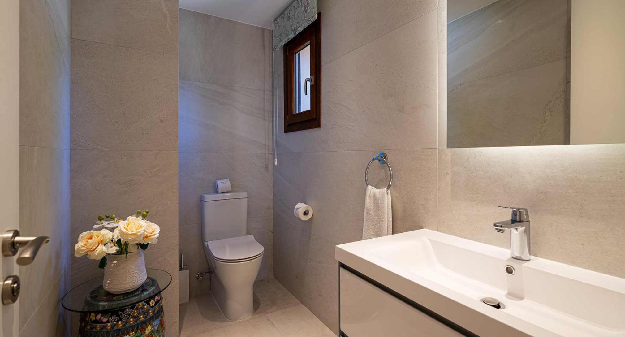 3 bedroom Villa Melandra with private pool and sea views, Aphrodite Hills Resort