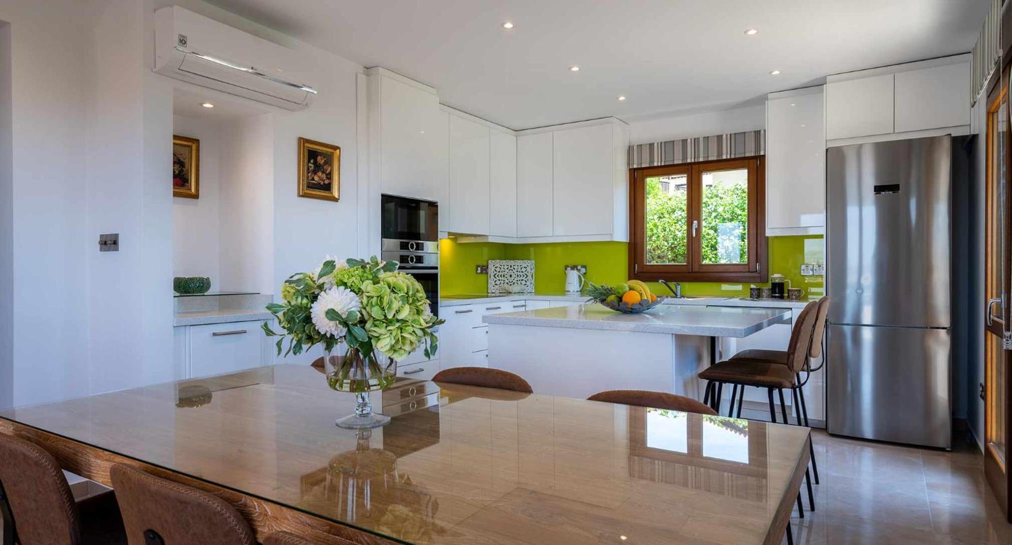 3 bedroom Villa Melandra with private pool and sea views, Aphrodite Hills Resort
