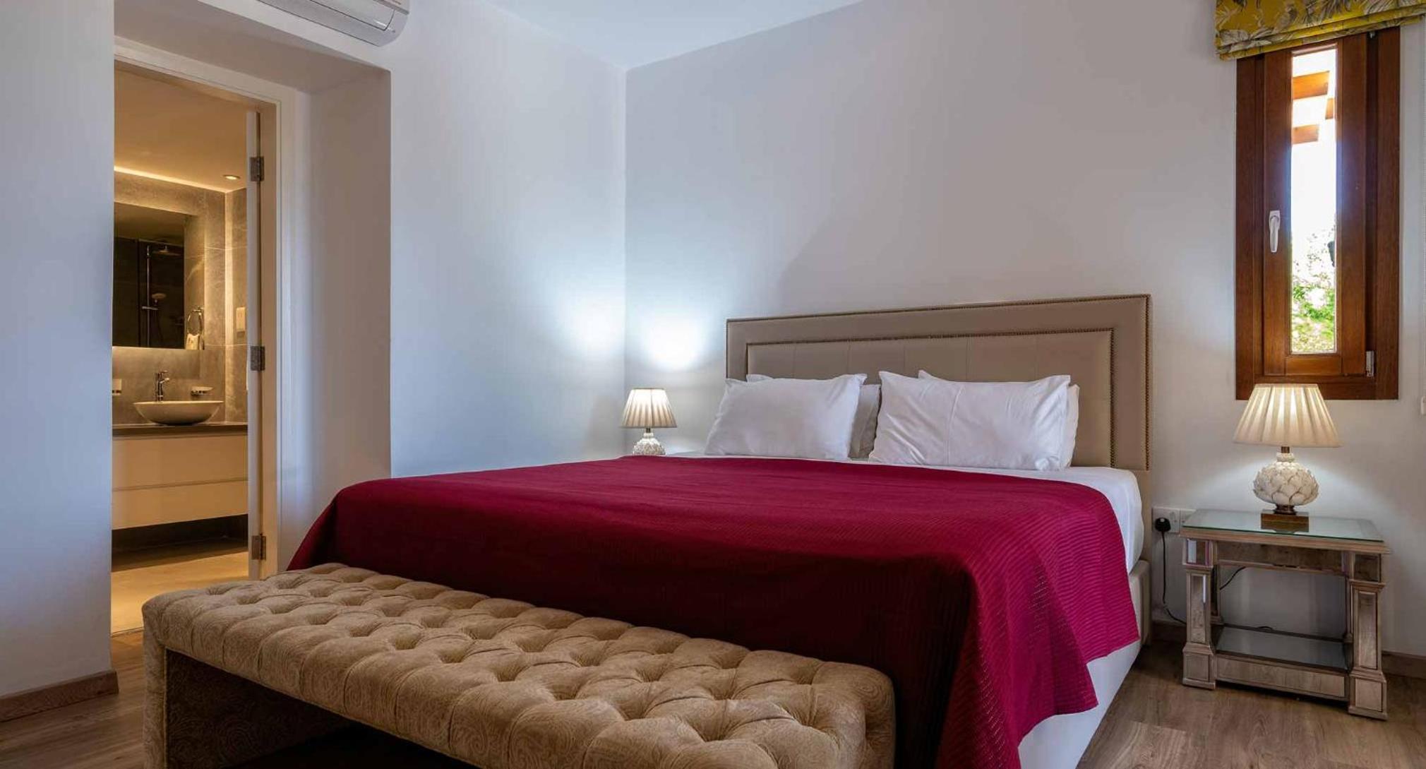 3 bedroom Villa Melandra with private pool and sea views, Aphrodite Hills Resort