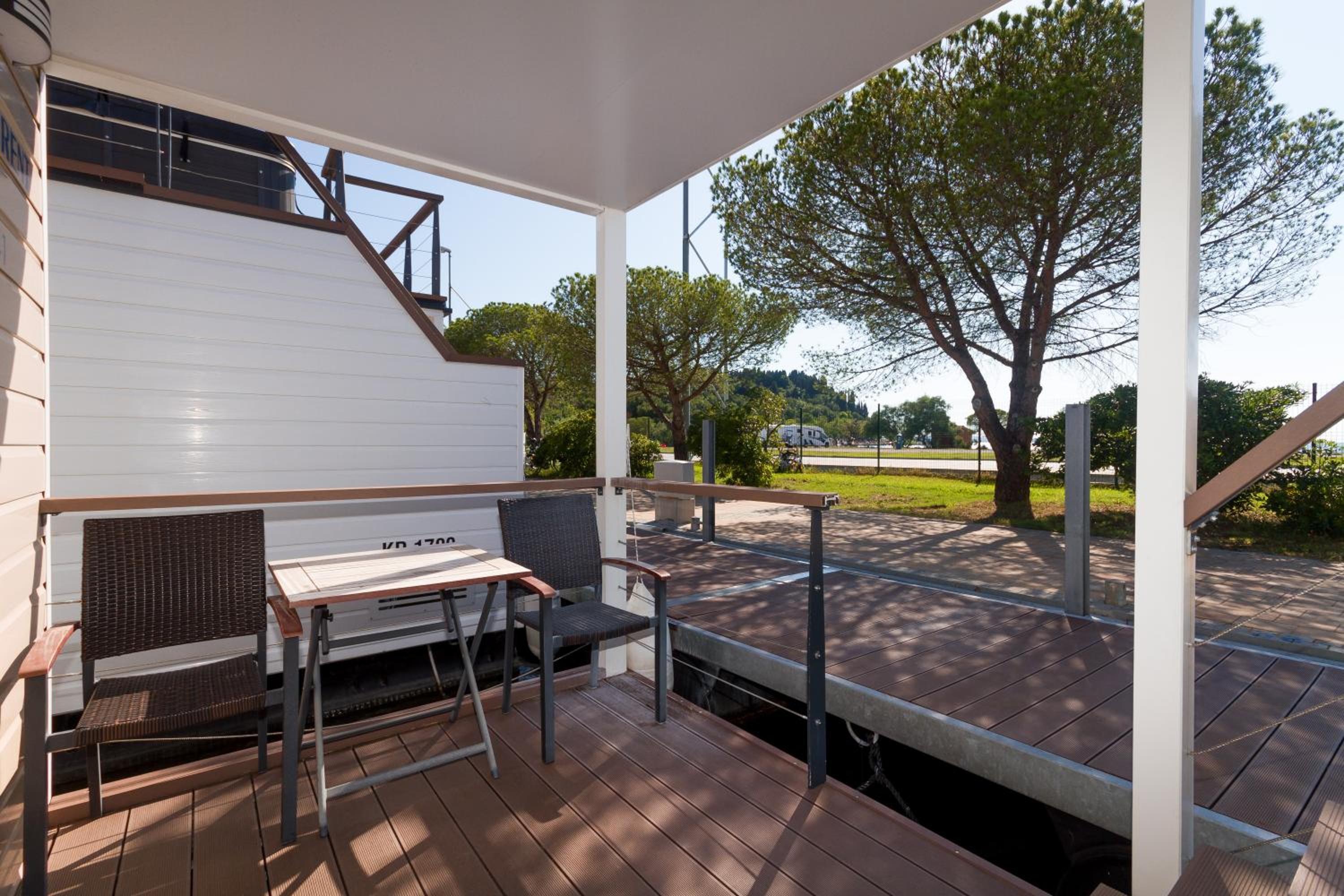 Bamboo Floating House Portorož