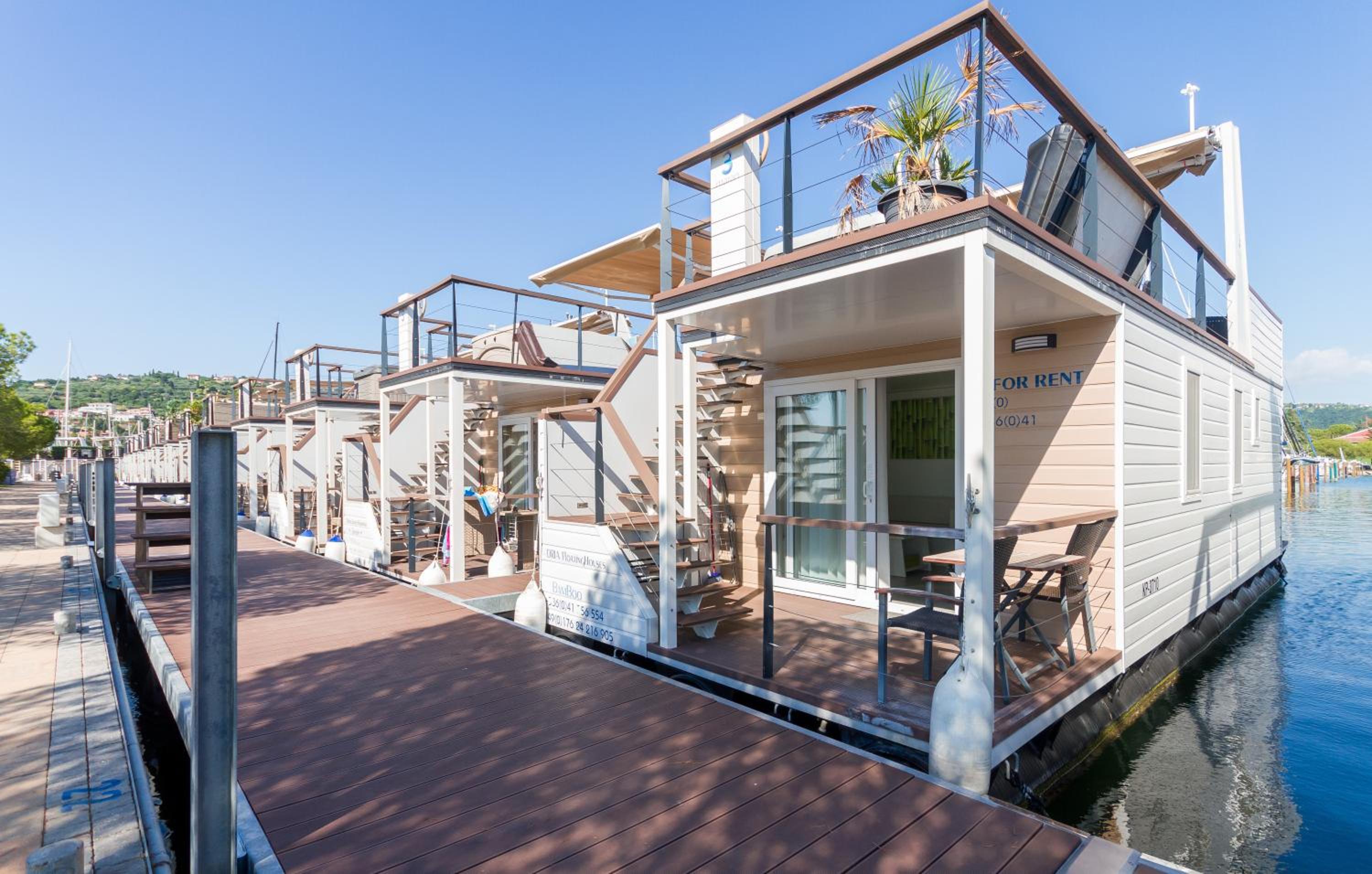 Bamboo Floating House Portorož