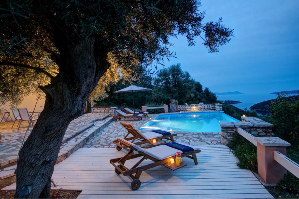 SivotaBayVillas Lefkada - 3 bedrooms villas with sea view & private pool — photo 3