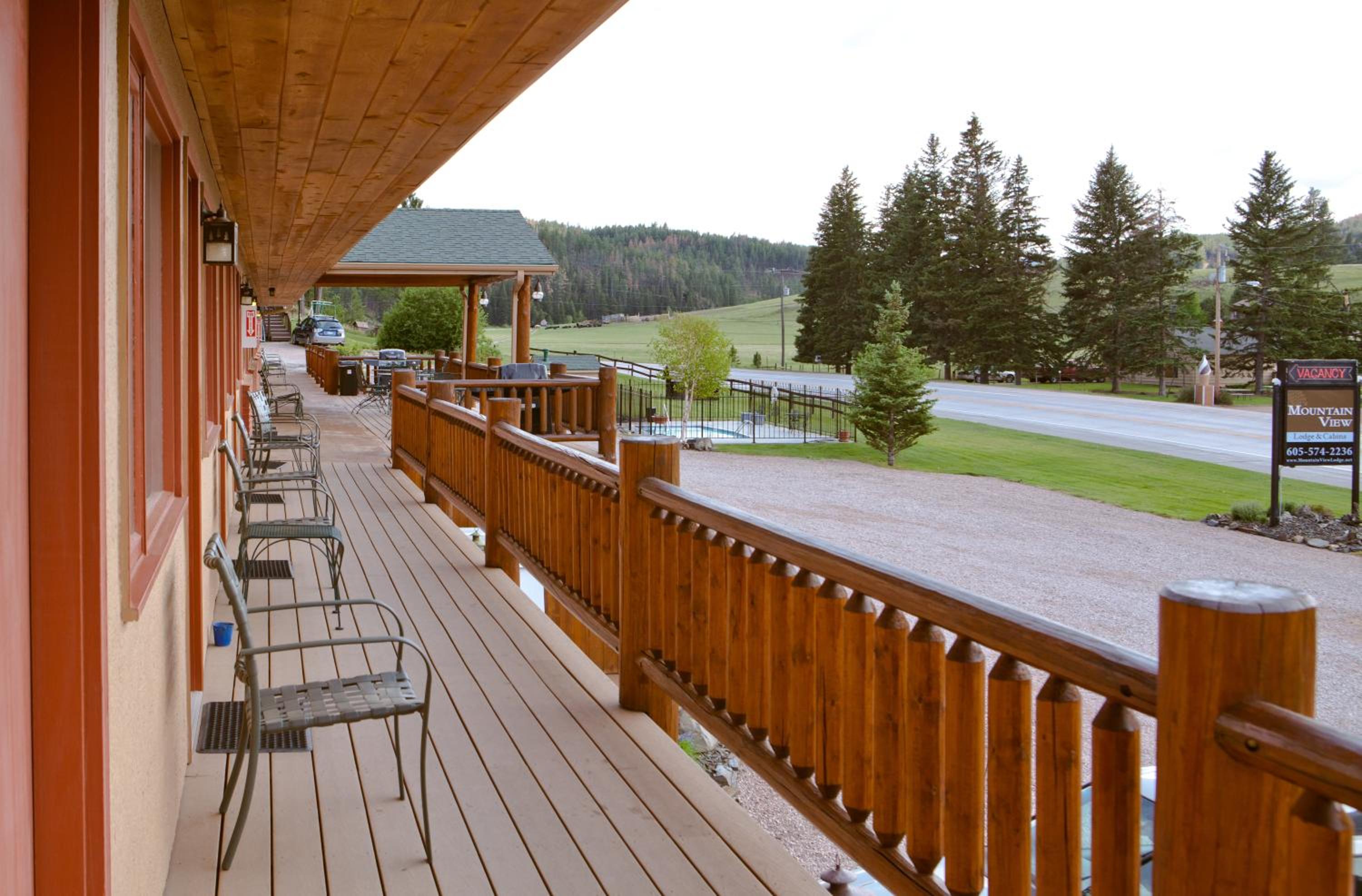 Mountain View Lodge & Cabins