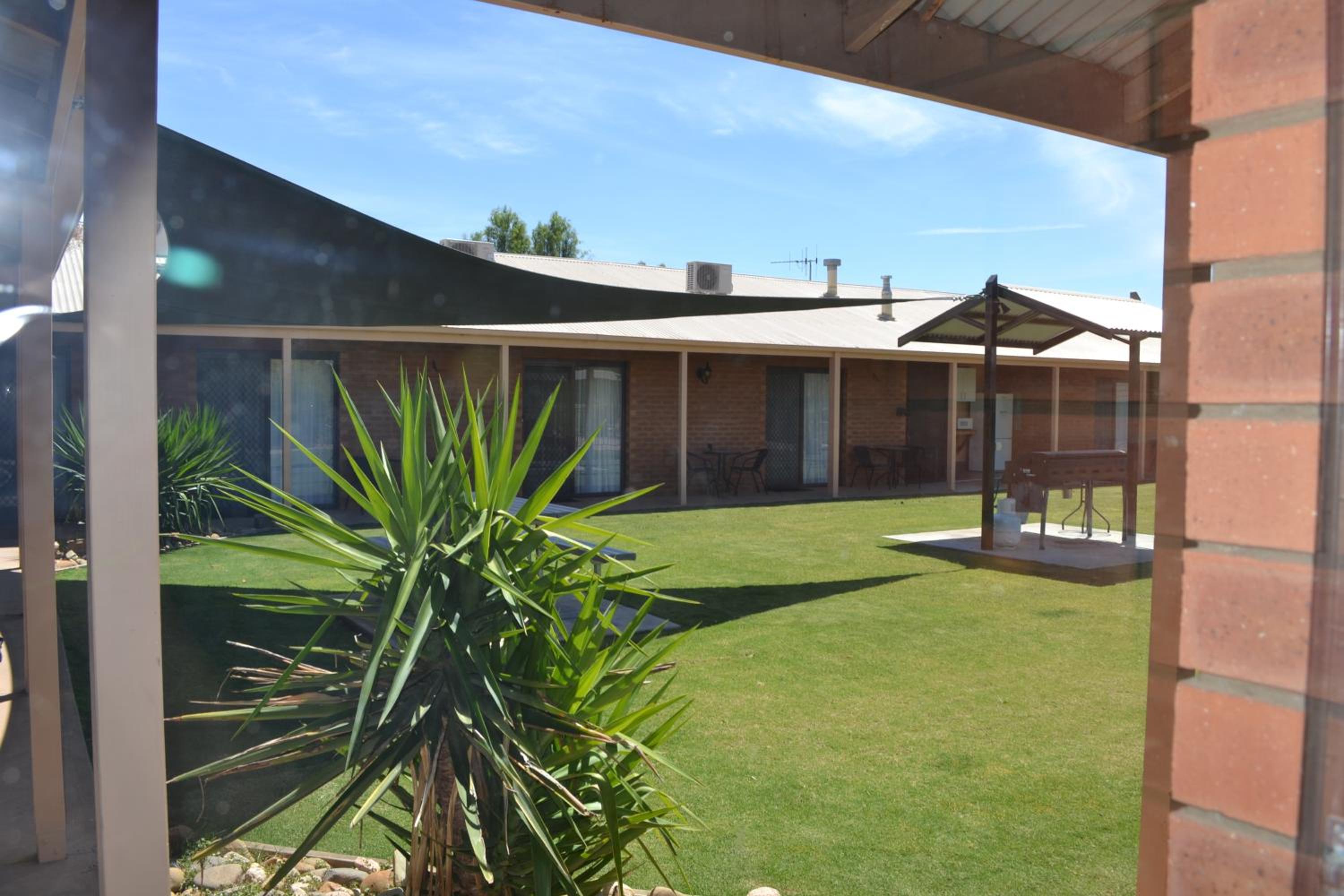 Ashleigh Court Motor Inn