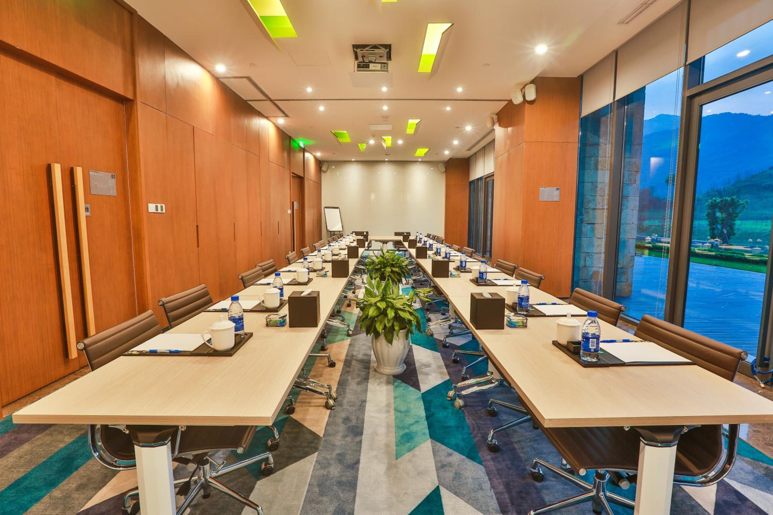 Holiday Inn Express Emei Mountain by IHG