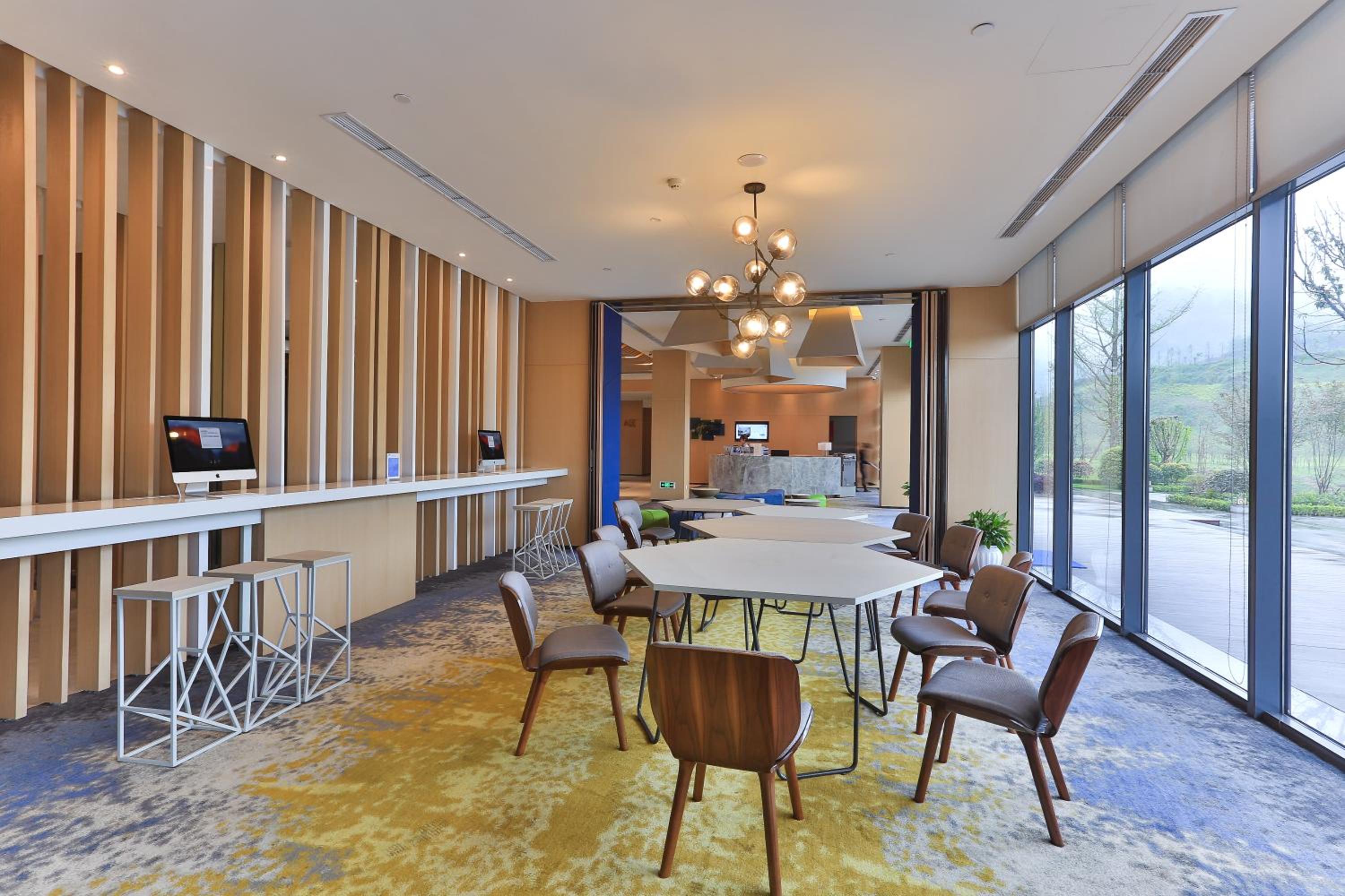 Holiday Inn Express Emei Mountain by IHG