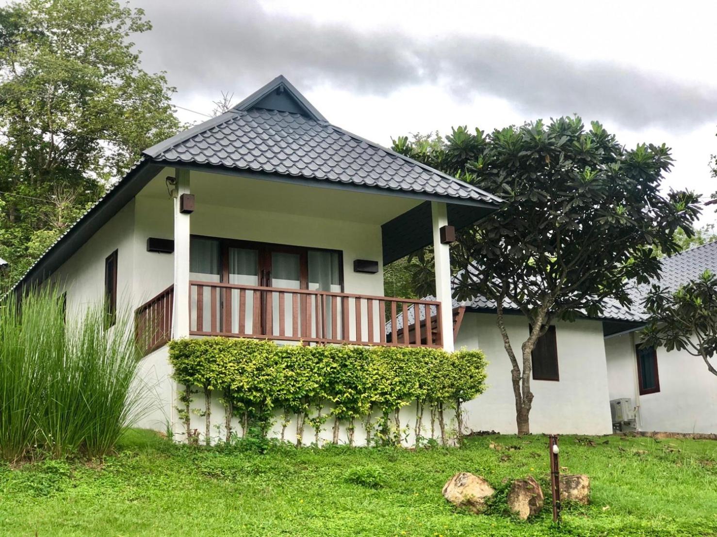 Diamond Village Pai